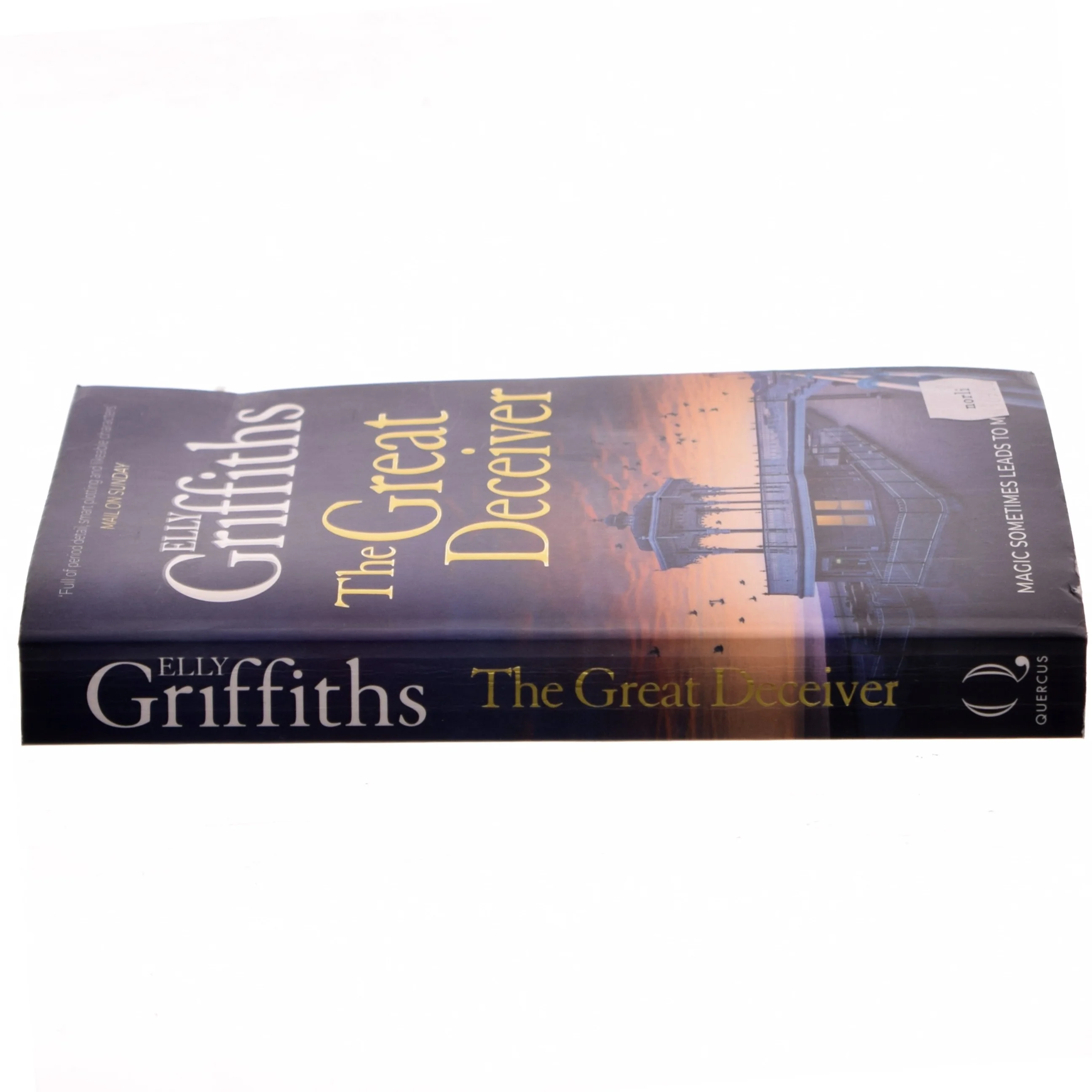 The Great Deceiver af Elly Griffiths (Bog)