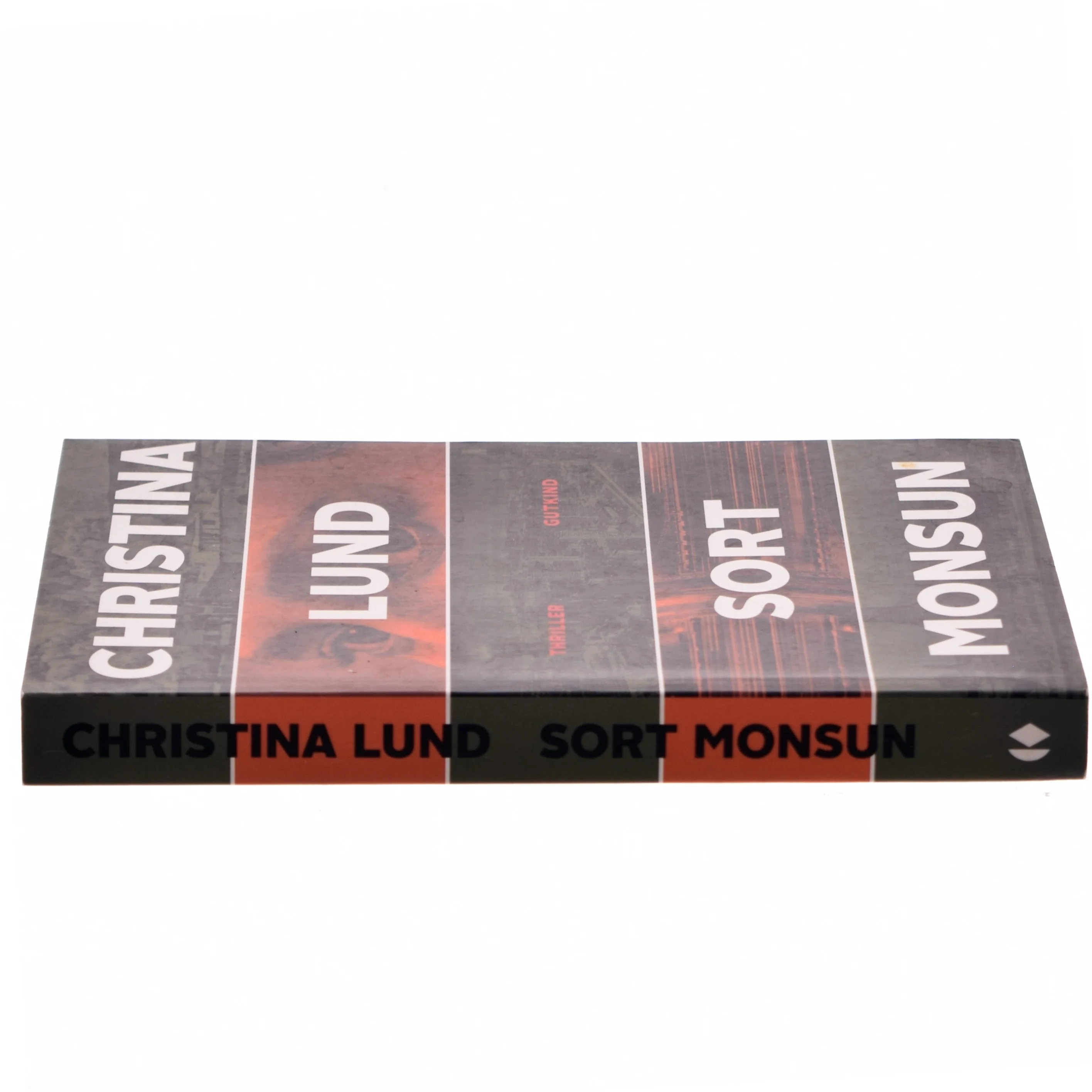 Sort monsun : thriller af Christina Lund (f. 1980) (Bog)