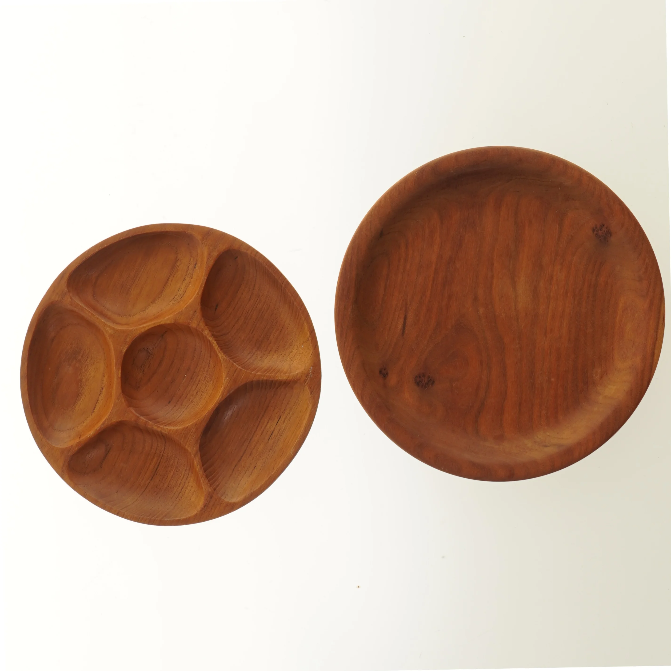 Runde fade i teak træ (str. 28&25,5 cm)