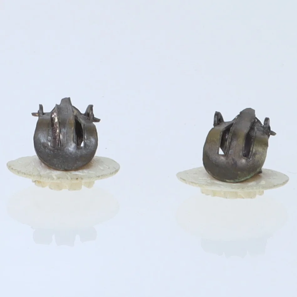 Clips øreringe med udskåret design (str. Ø 1,5 cm)