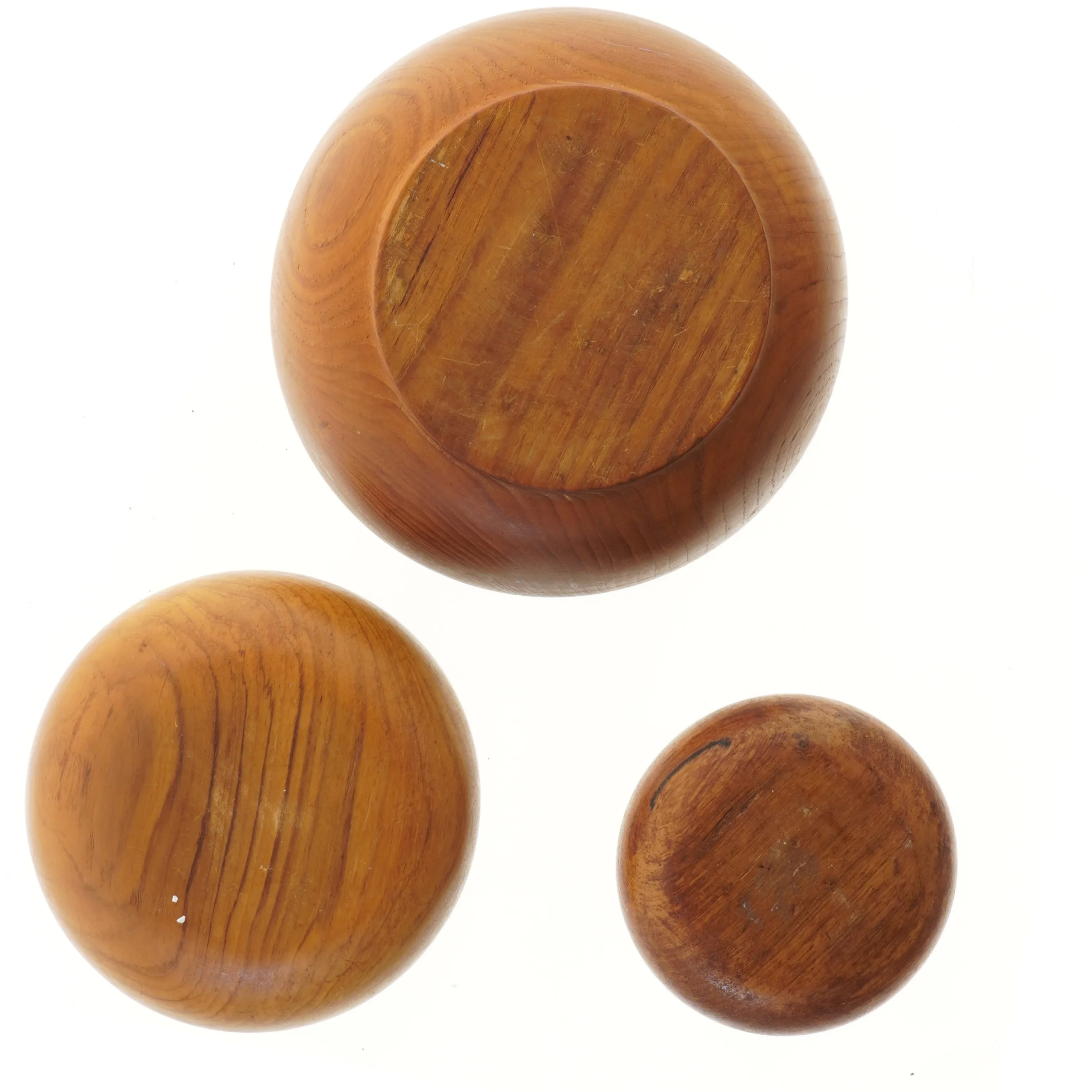 Sæt af vintage / retro skåle i teak træ (str. Ø 25x10&19x7&15x5 cm)