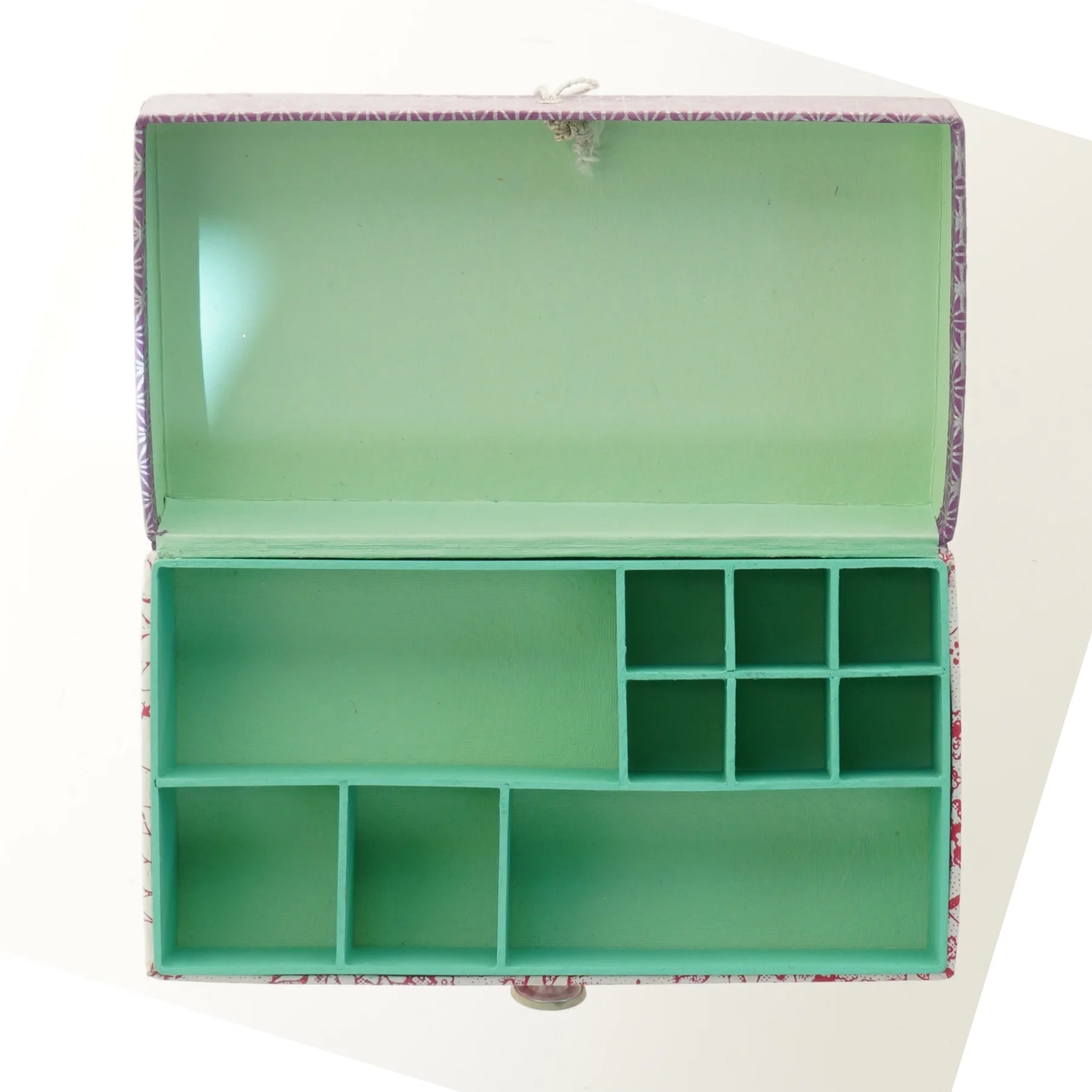 Dekorativ opbevaringsboks (str. 8x25,5x13,5 cm)