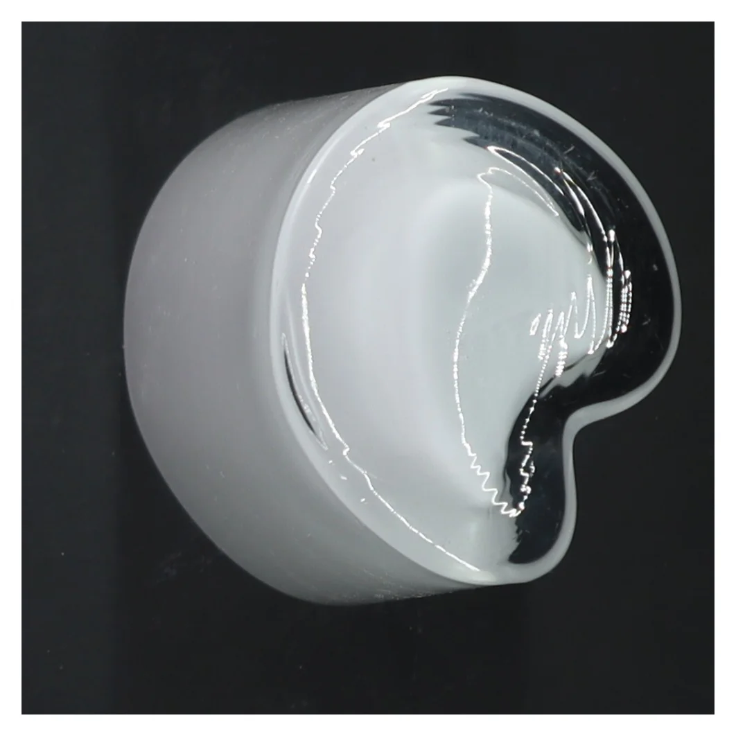 Hvid vase (str. 18,5 cm)