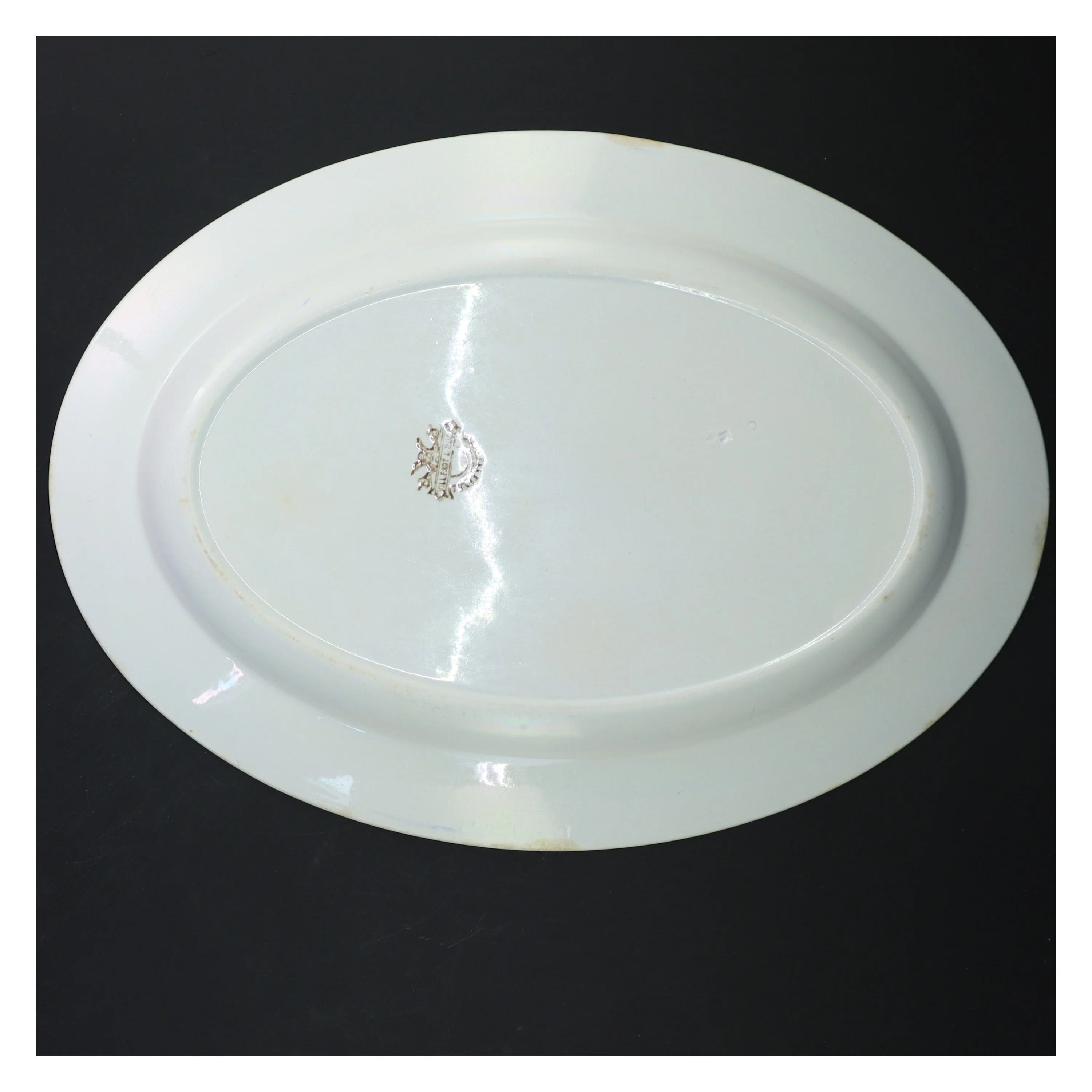 Porcelæn fad med blå kant (str. Ø 35x Ø 25 cm)