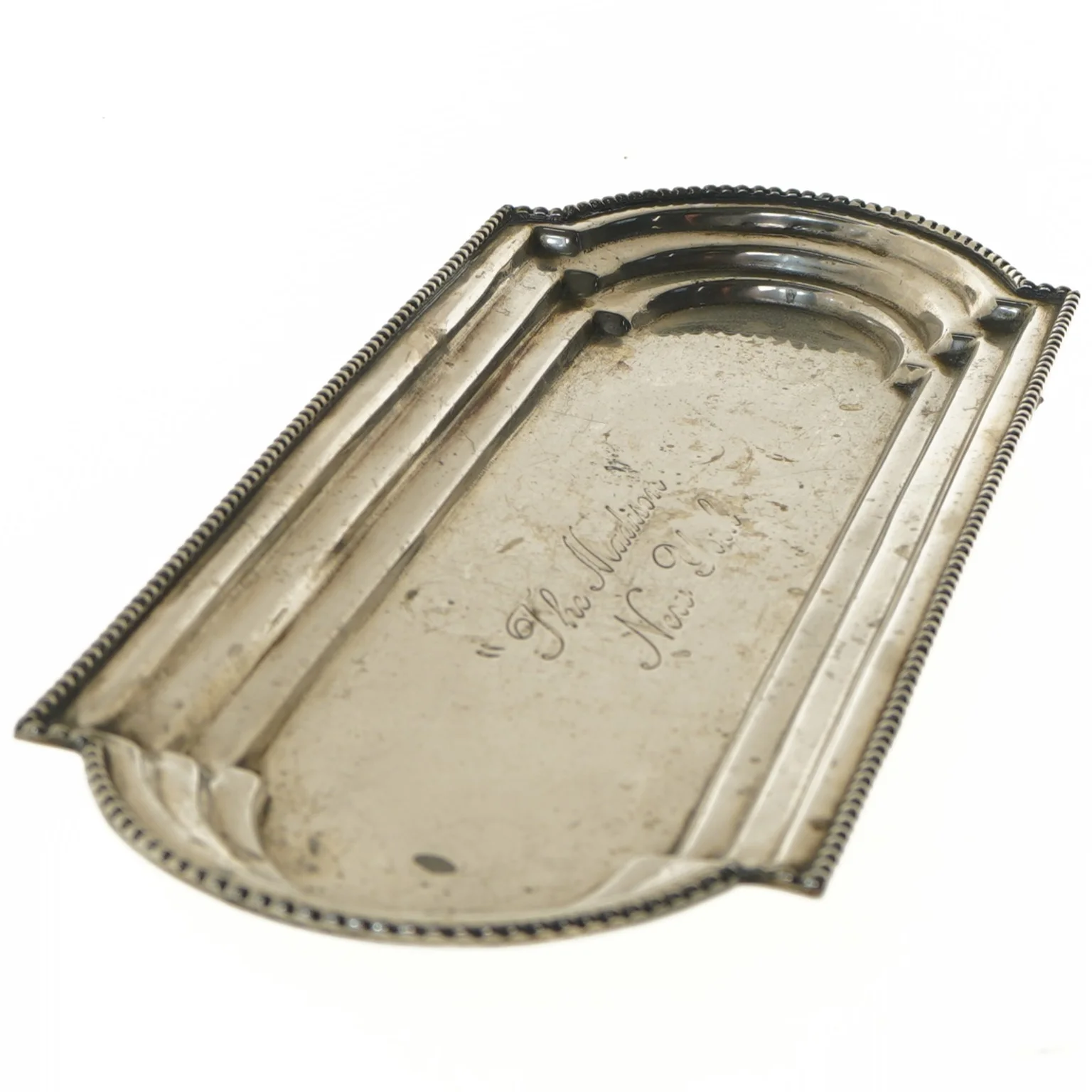 Metalfad med indgravering fra Brian Highland (str. 42x15 cm)