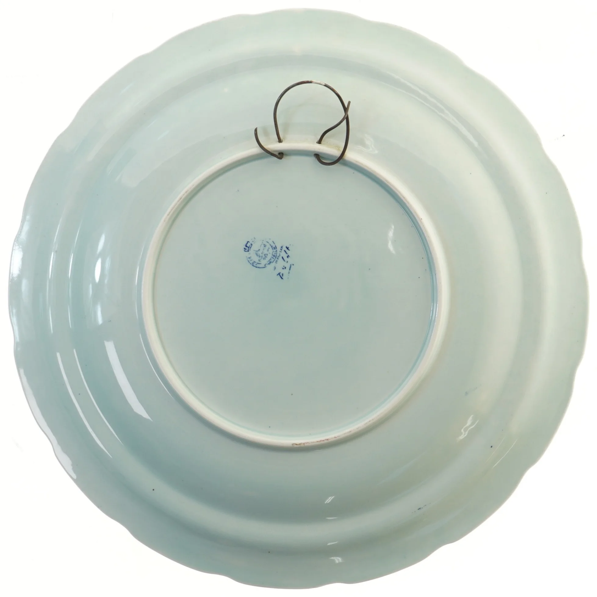 Stor porcelænstallerken med blå dekoration (str. Ø 40 cm)