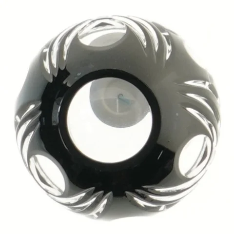 Lysestage med udskæringer (str. 9 cm)