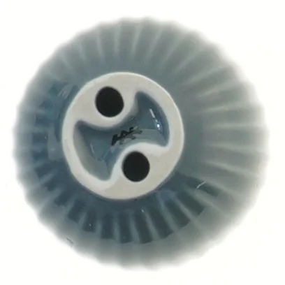 Ribbet keramisk vase (str. 7,5x6,5 cm)