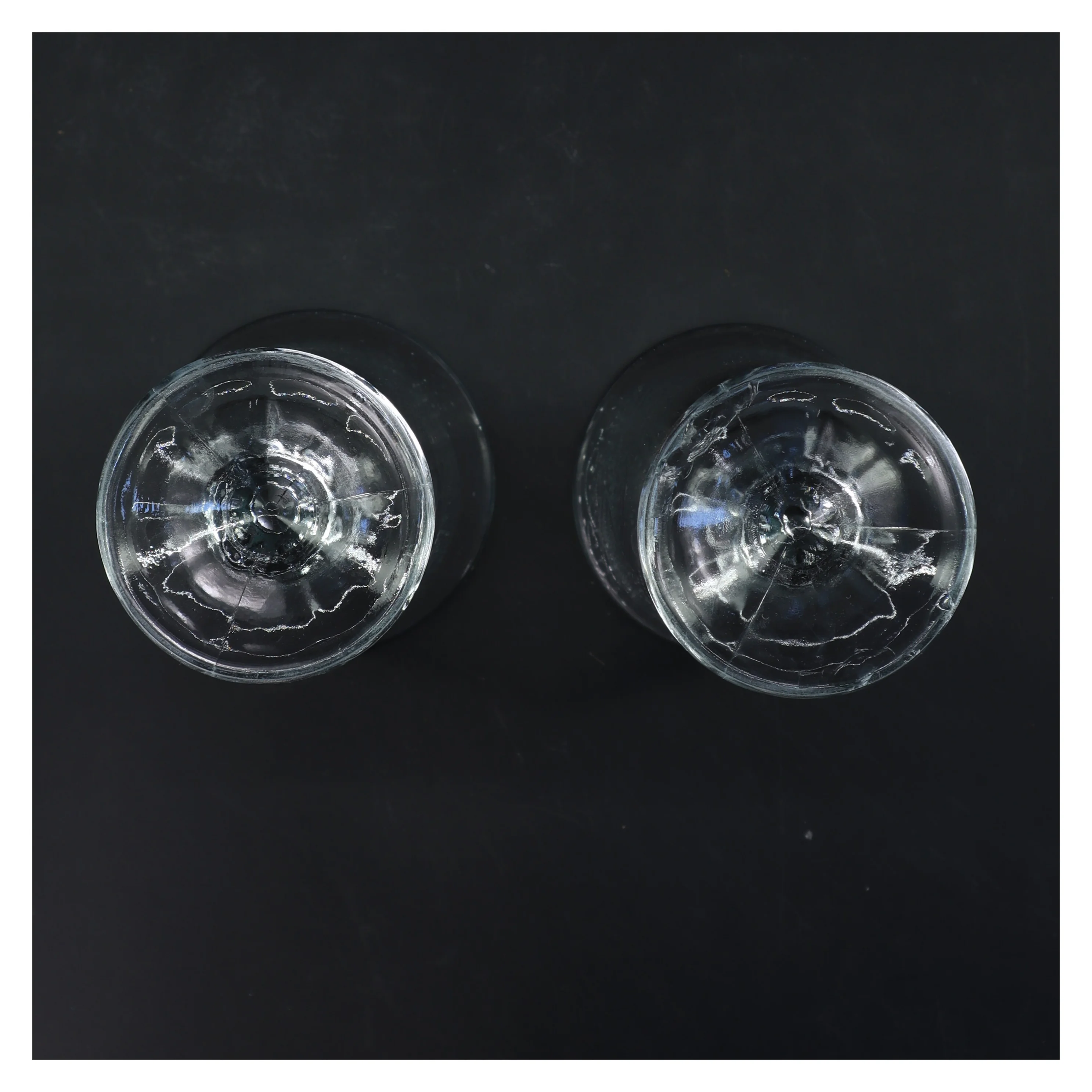 2 dekorative glasvaser (str. 2 stk Ø 10,5 cm længde 21 cm)