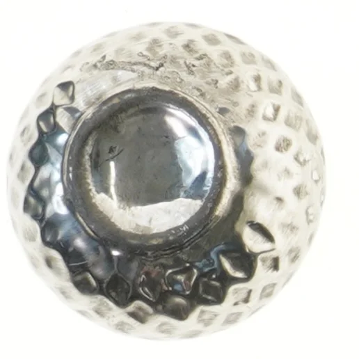 Lille metalvase med mønster (str. 11x9 cm)