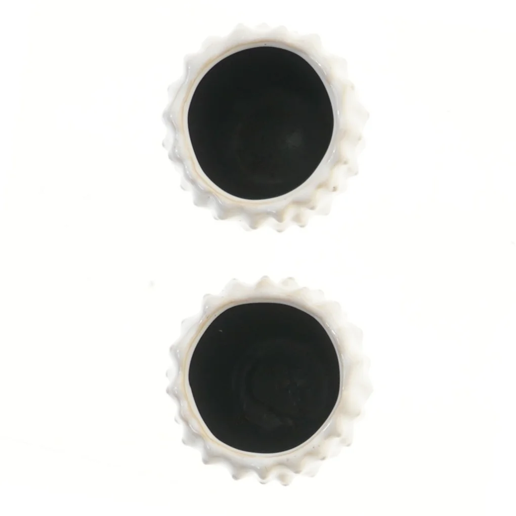 Små hvide vaser fra Billig Blomst (str. 2 styk, 7,5x8 cm)