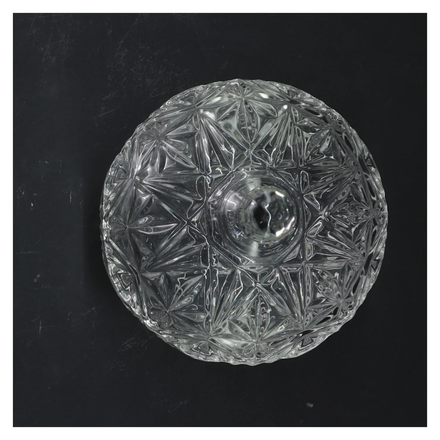 Krystal beholder med låg (str. 13x11 cm)