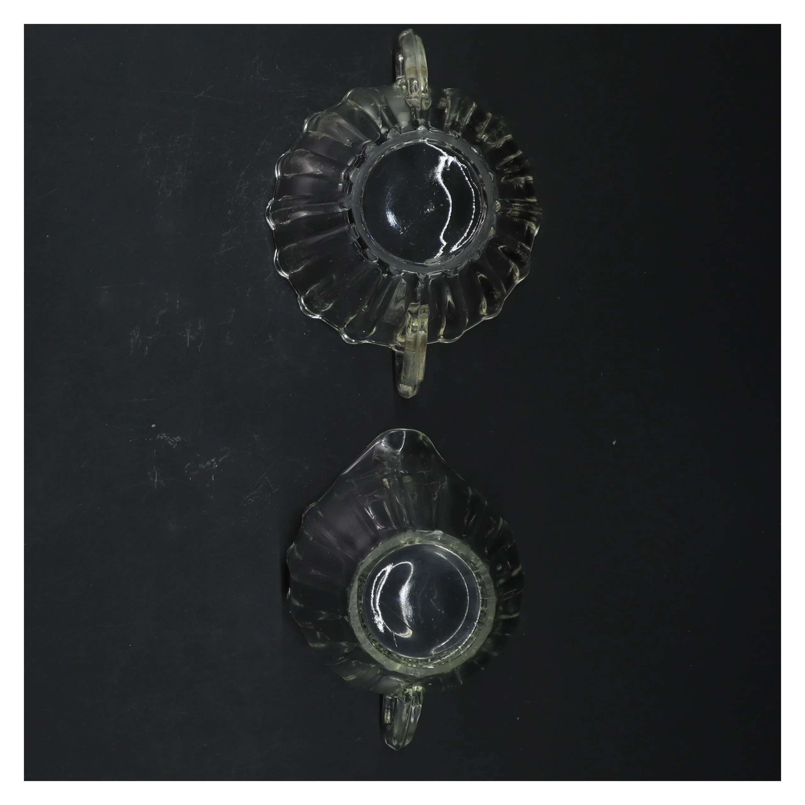 Glas sukkerskål og flødekande sæt (str. Ø 10 og 8 cm)