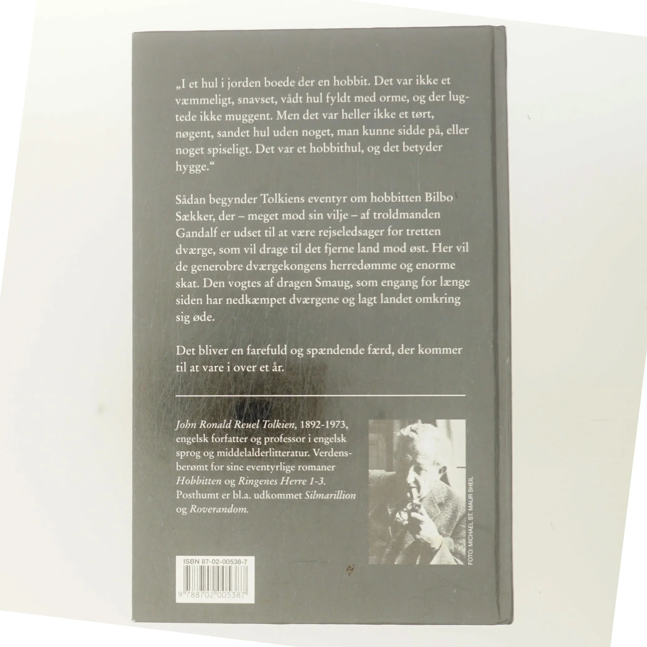 Hobbitten af J. R. R. Tolkien (Bog)