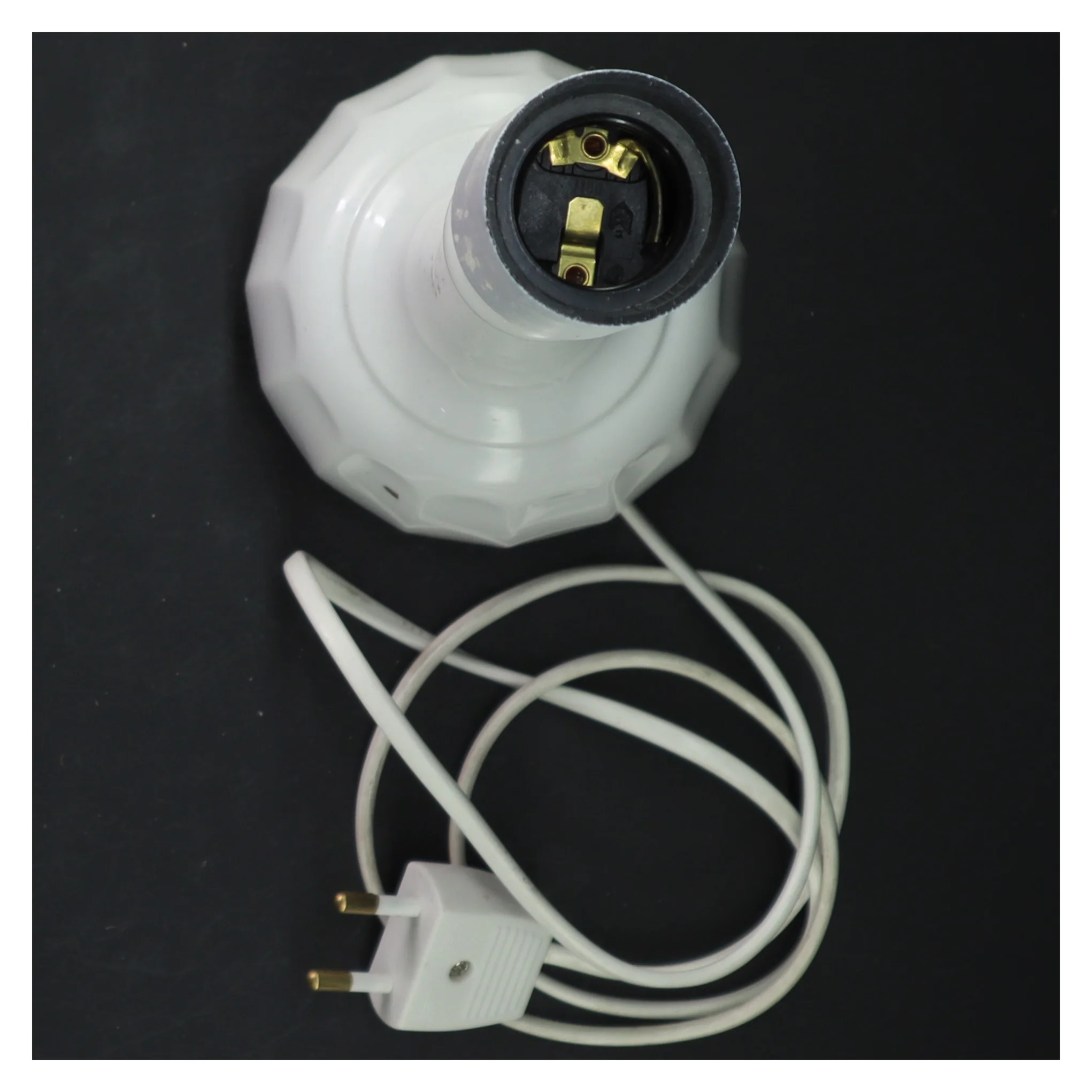 Hvid bordlampe fra Bing Og Grøndal (str. 27 cm)