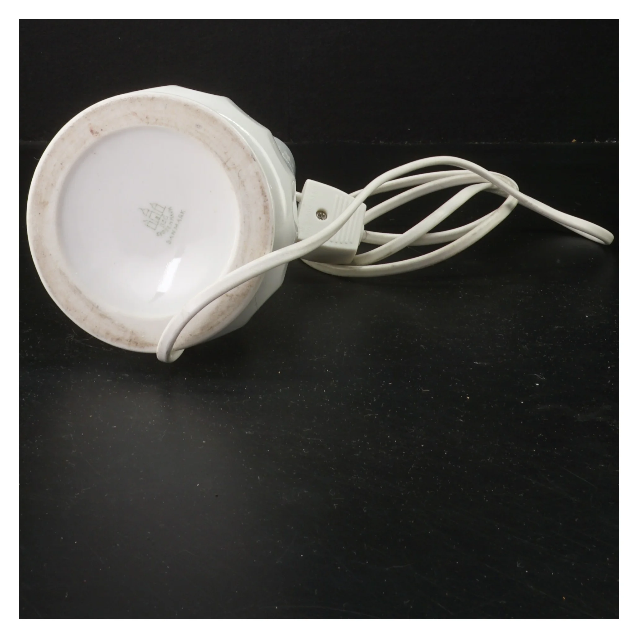 Hvid bordlampe fra Bing Og Grøndal (str. 27 cm)