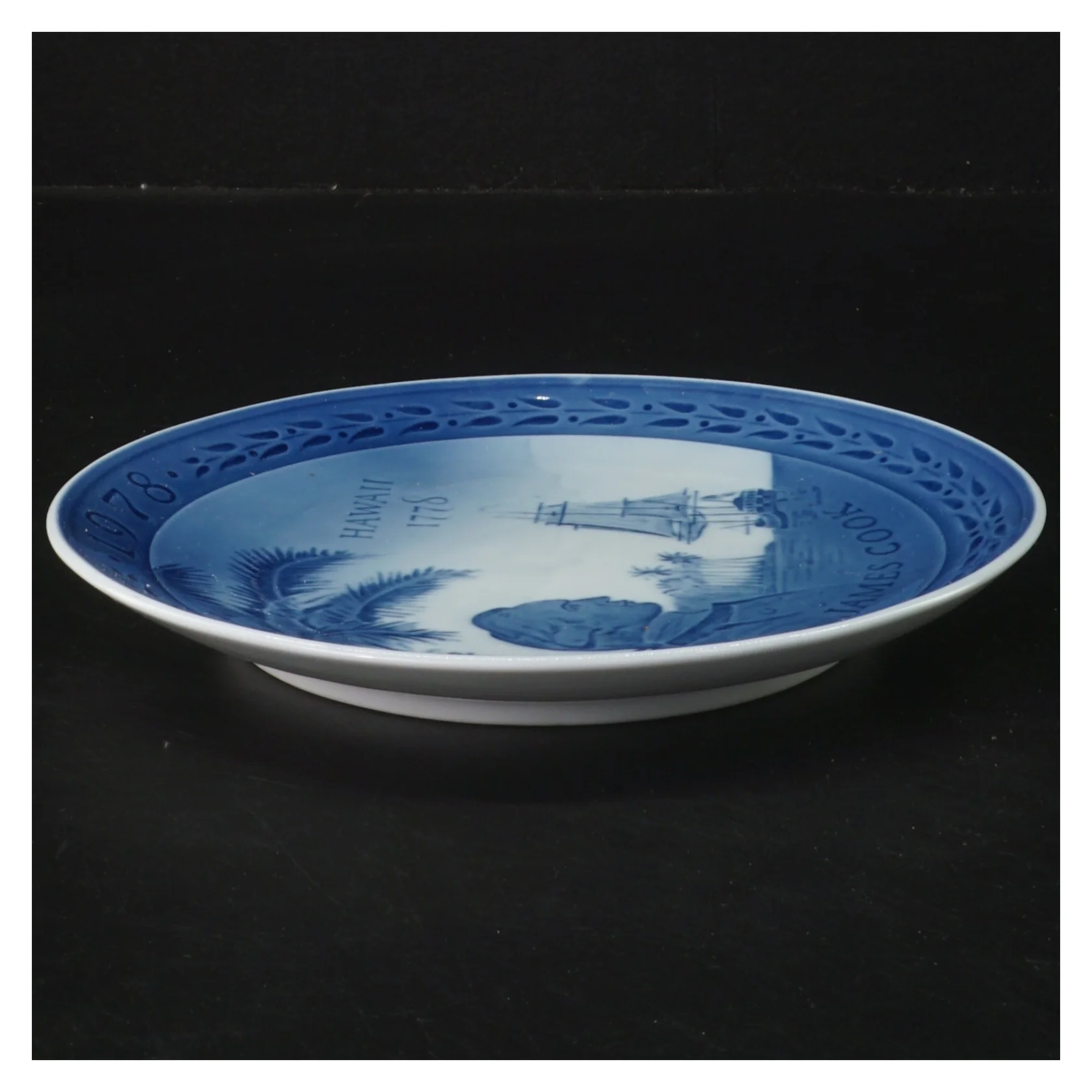 Dekorativ tallerken med Captain Cook motiv fra Royal Copenhagen (str. 18,5 cm)