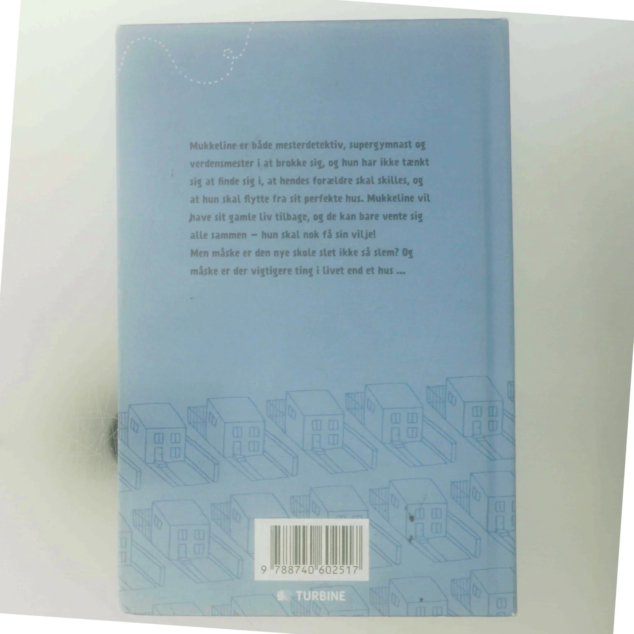 Den enestående, usædvanlige, spektakulære, grænseløse, mirakuløse Mukkeline Hansens forbløffende eventyr : mit ødelagte kongerige af Finn-Ole Heinrich (Bog)