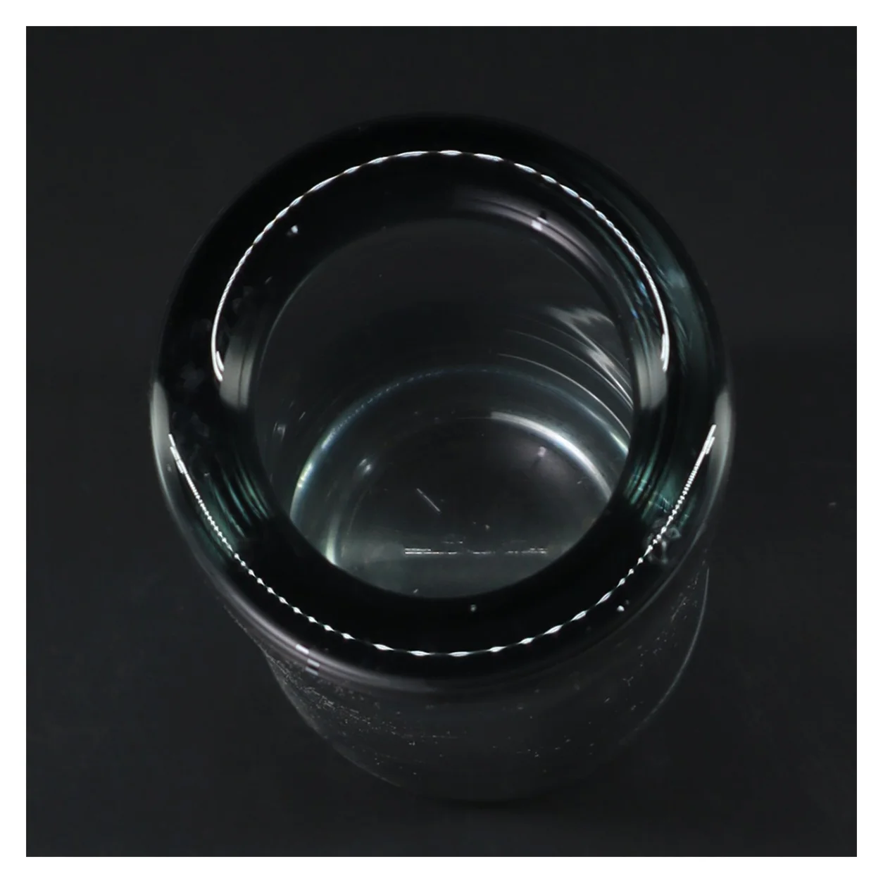 Glasvase  (str. Ø 7 cm højde 23 cm)