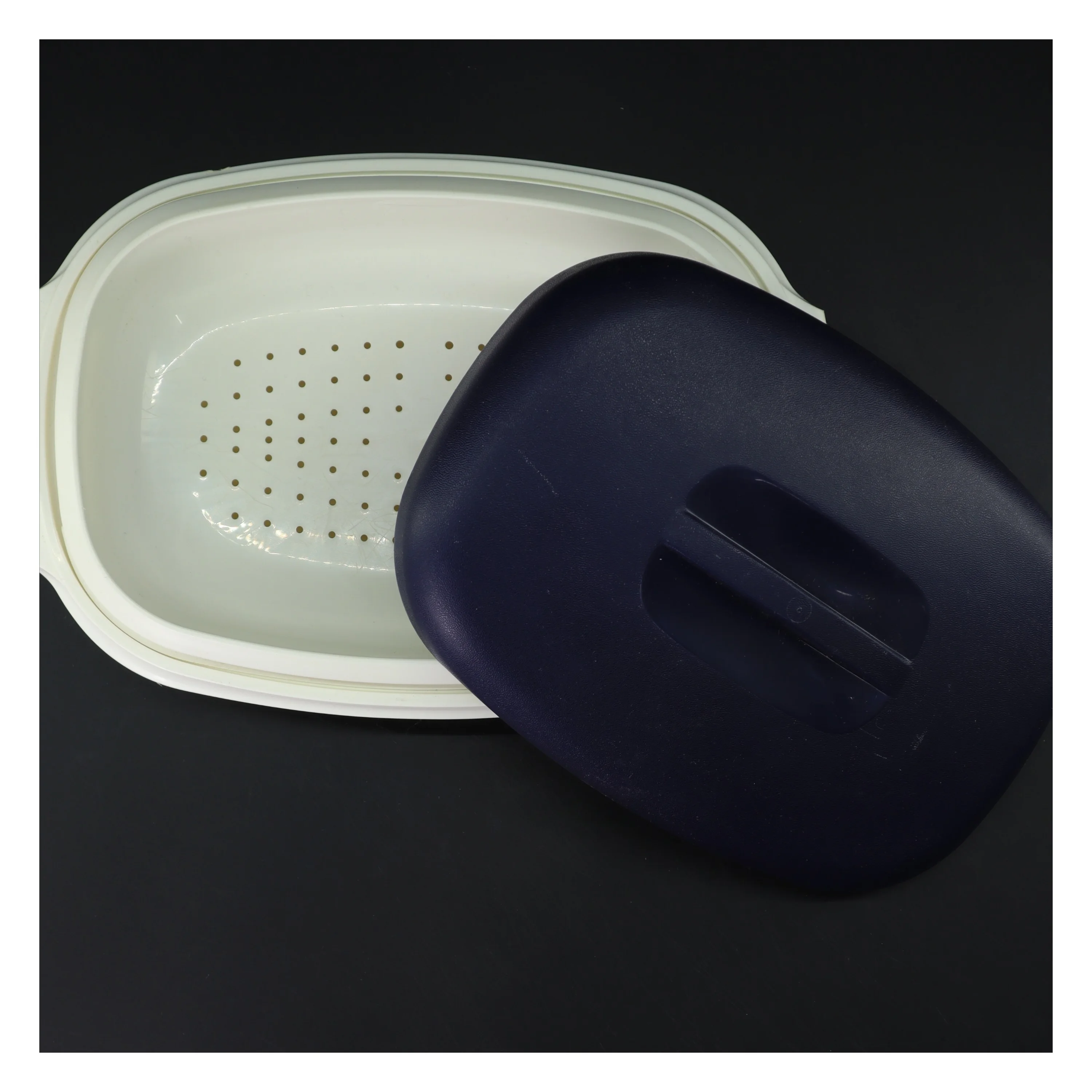 Tupperware opbevaringsbeholder med låg fra Tupperware (str. 31 cm)