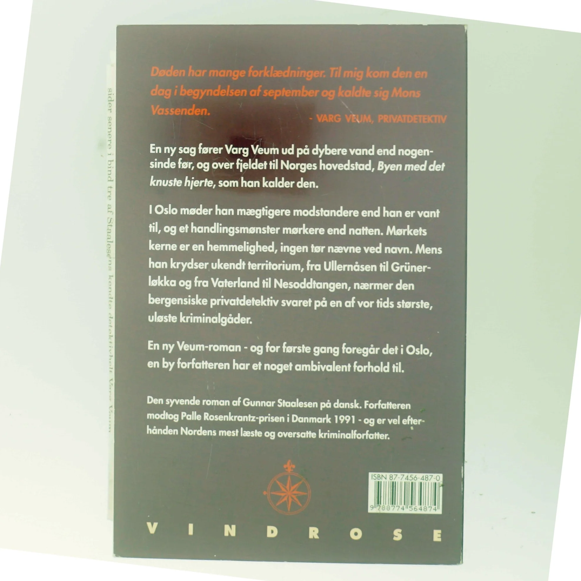 Død mand sladrer ikke af Gunnar Staalesen (Bog)