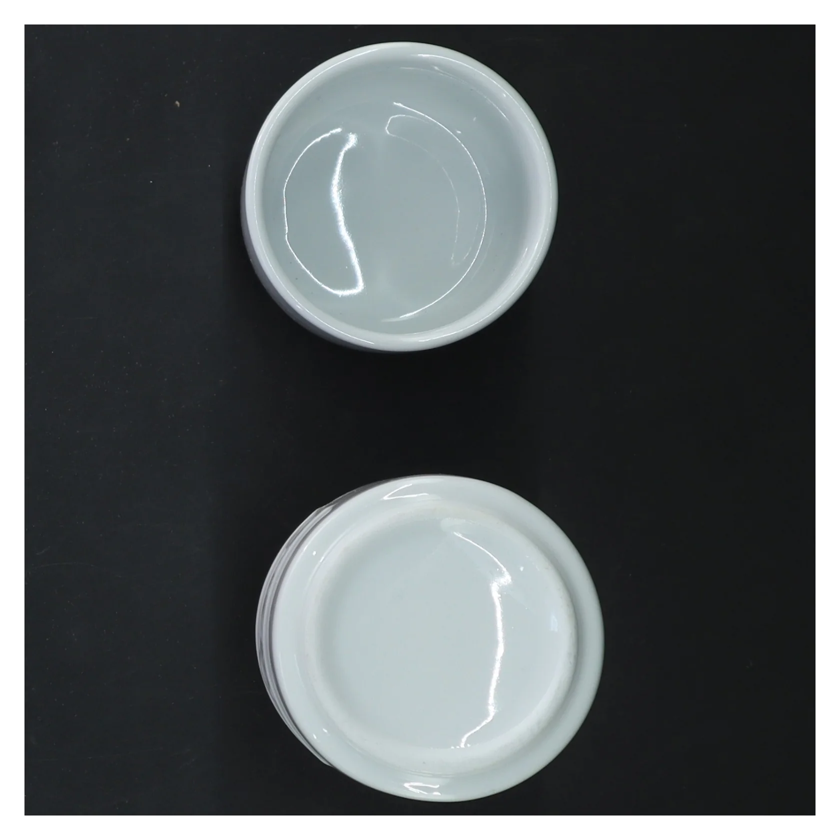 Hvid flødekande med skål fra Make My Day (str. 16 cm)