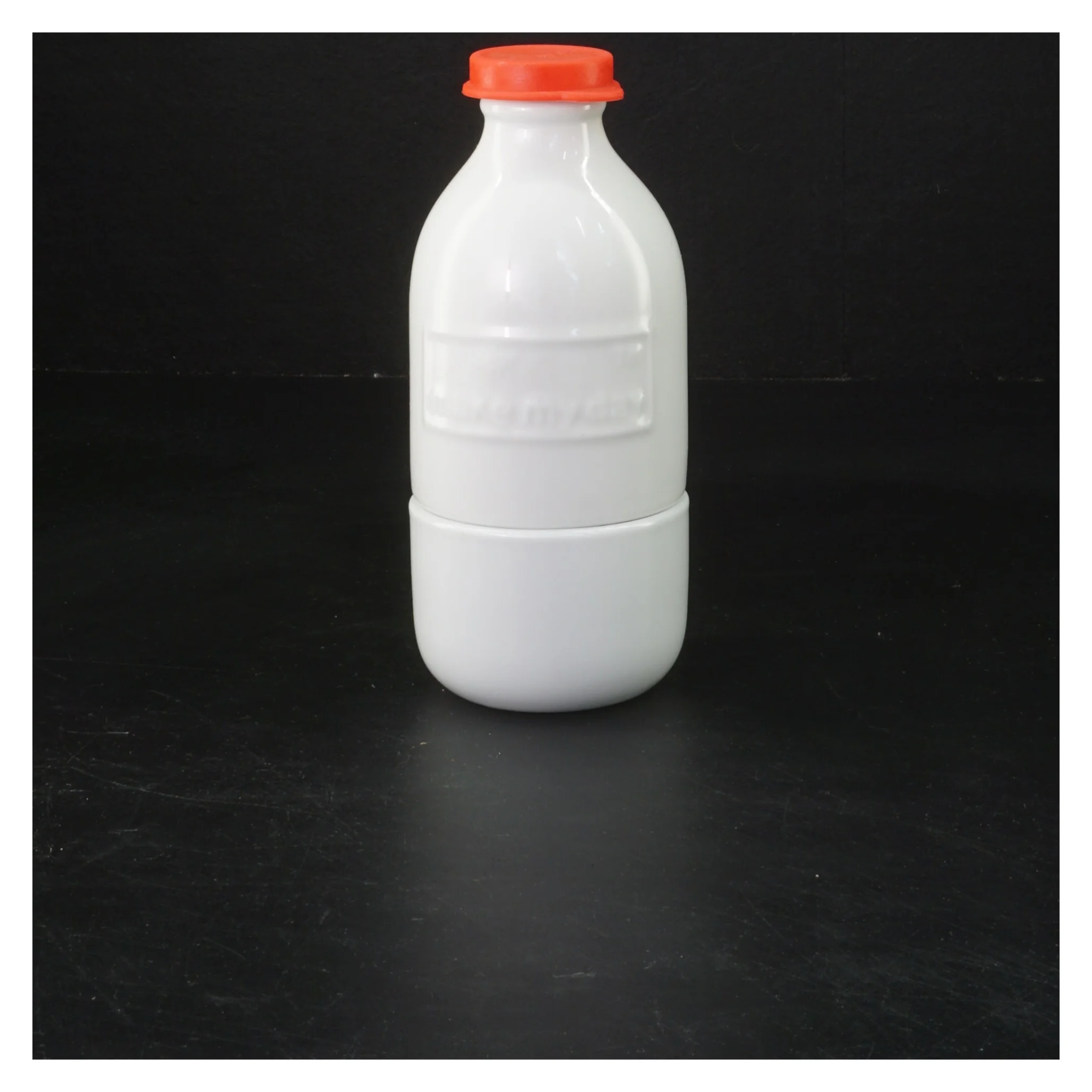 Hvid flødekande med skål fra Make My Day (str. 16 cm)