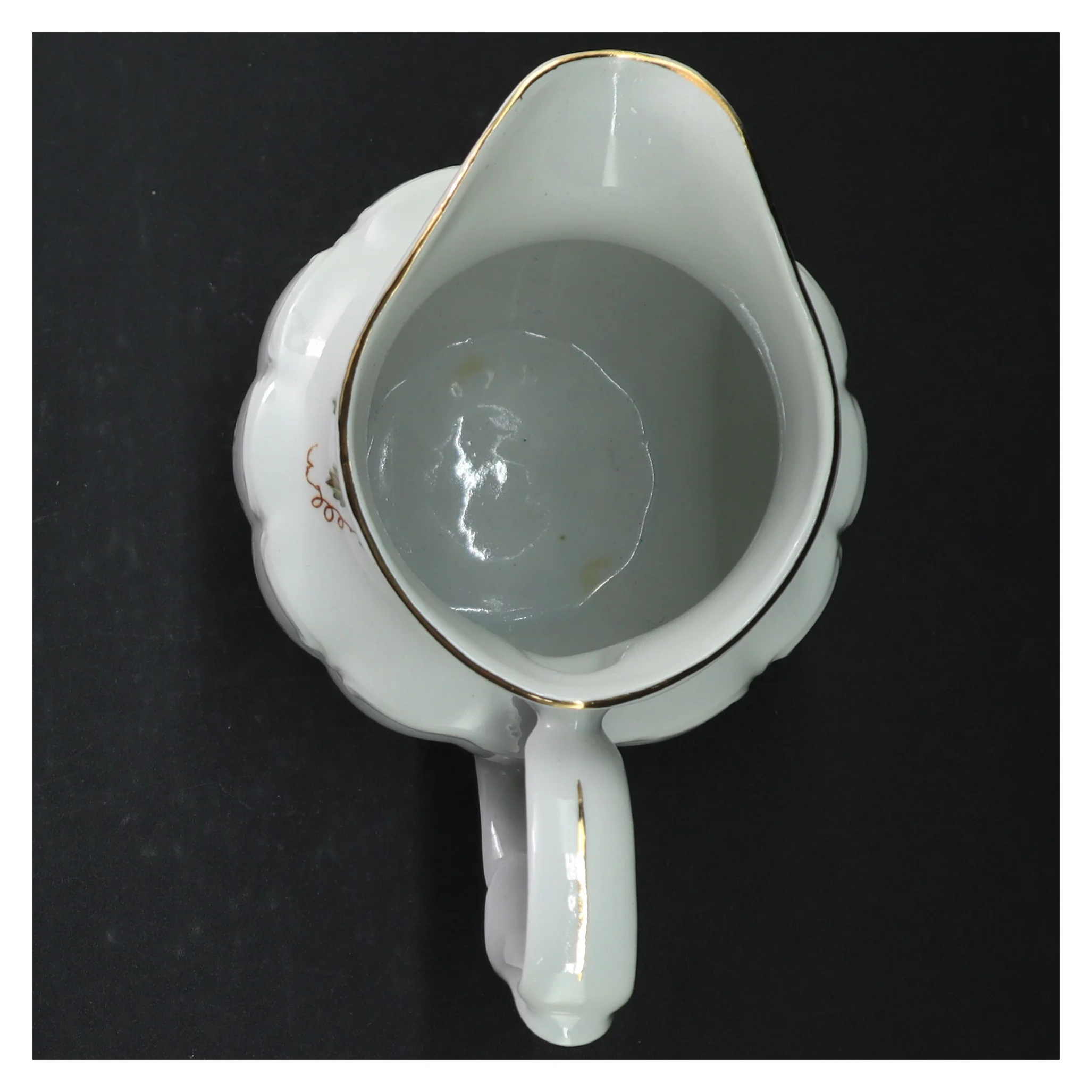 Kande med bladdekoration (str. H. 16 cm)