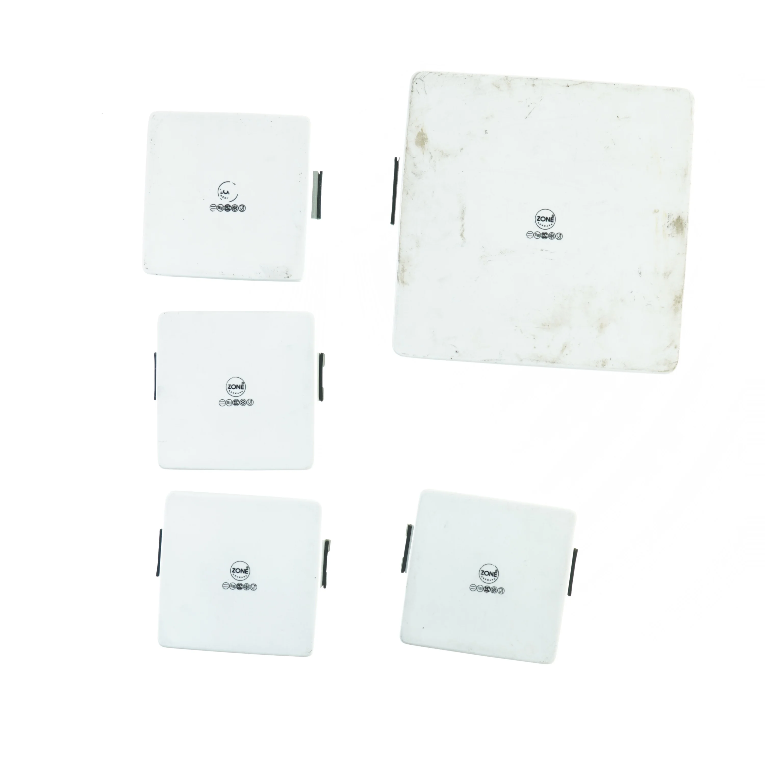 Firkantede skåle fra Zone (str. 21 gang i 8 cm og 12 x 8 cm og 12 x 3 cm)