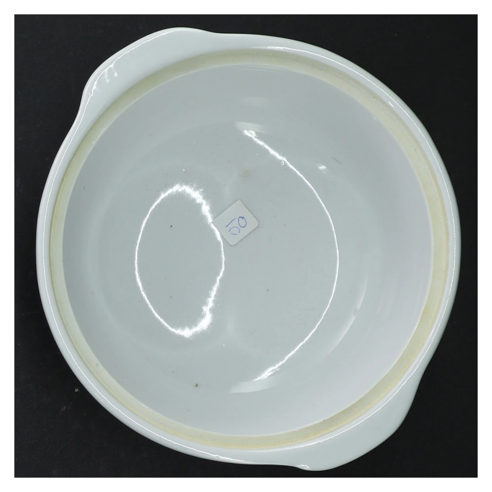 Blå-hvid porcelænsskål med dragemotiv