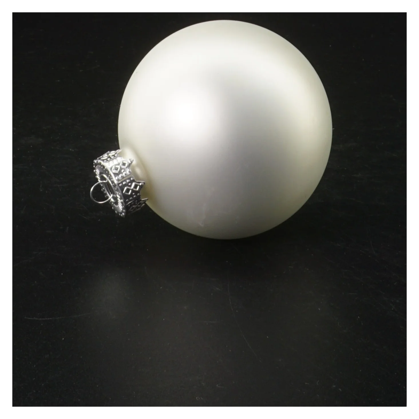 Hvide juletræskugler