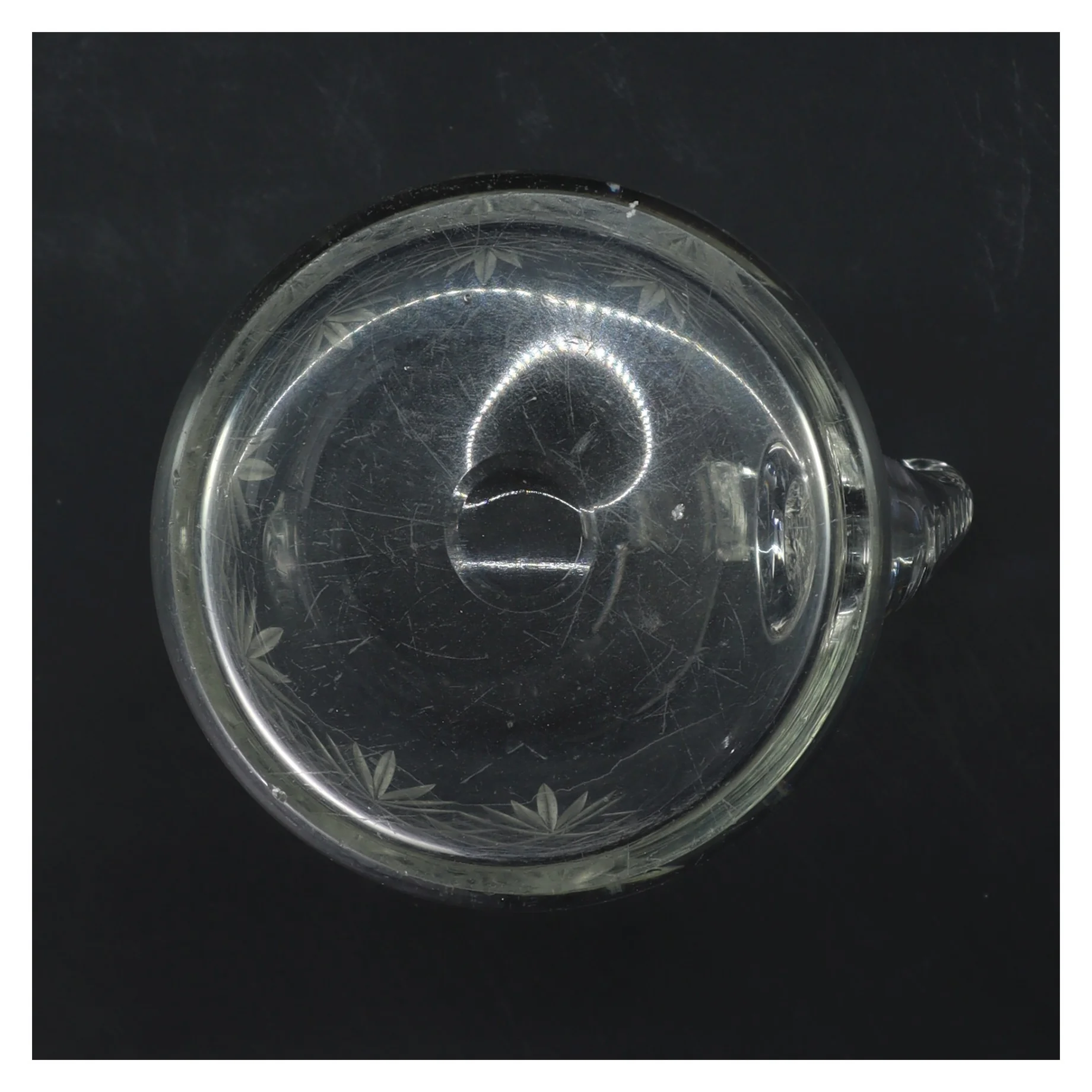 Gammel Glaskande med mønster (str. 17 cm)