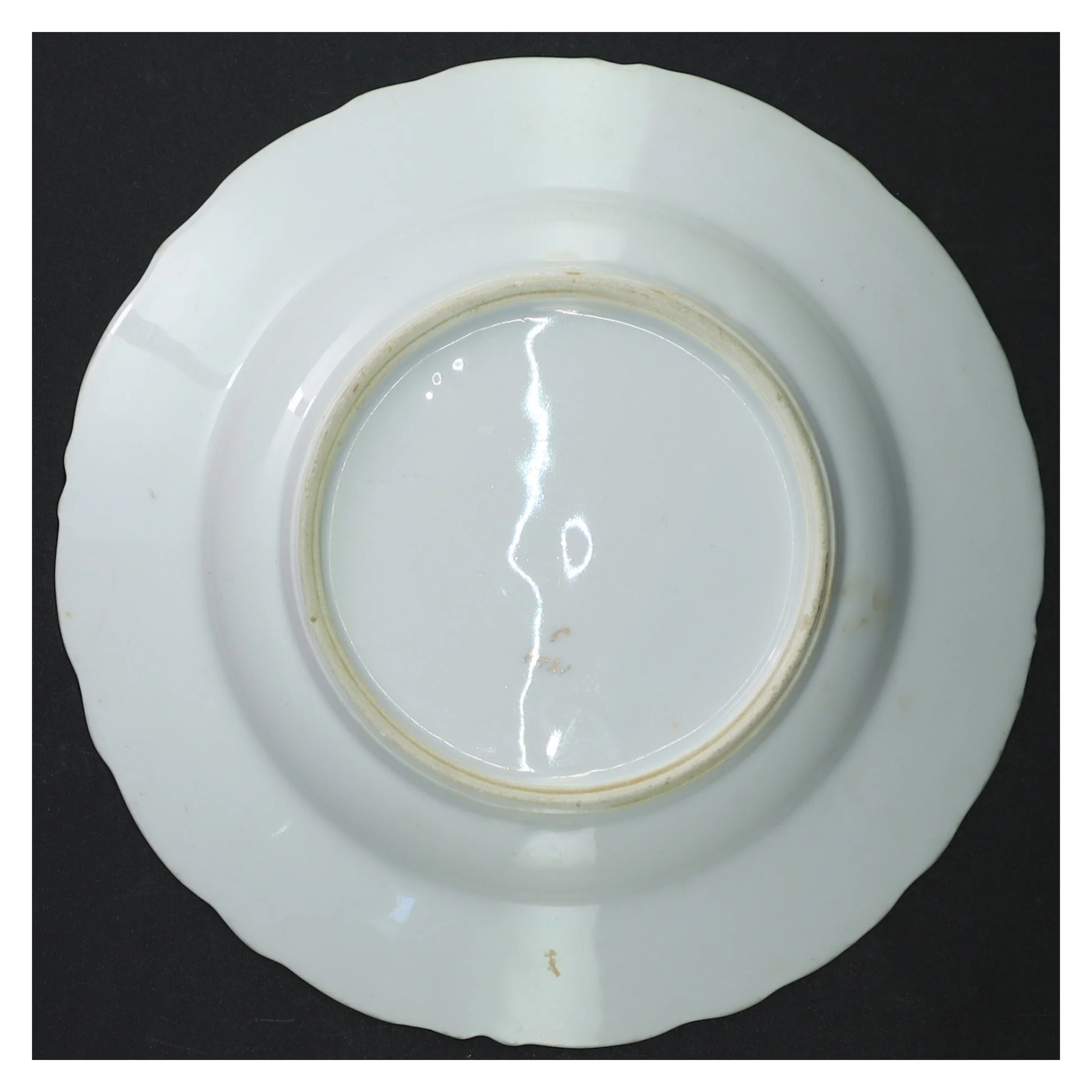 Barne …Antik porcelænstallerken (str. 20 cm)