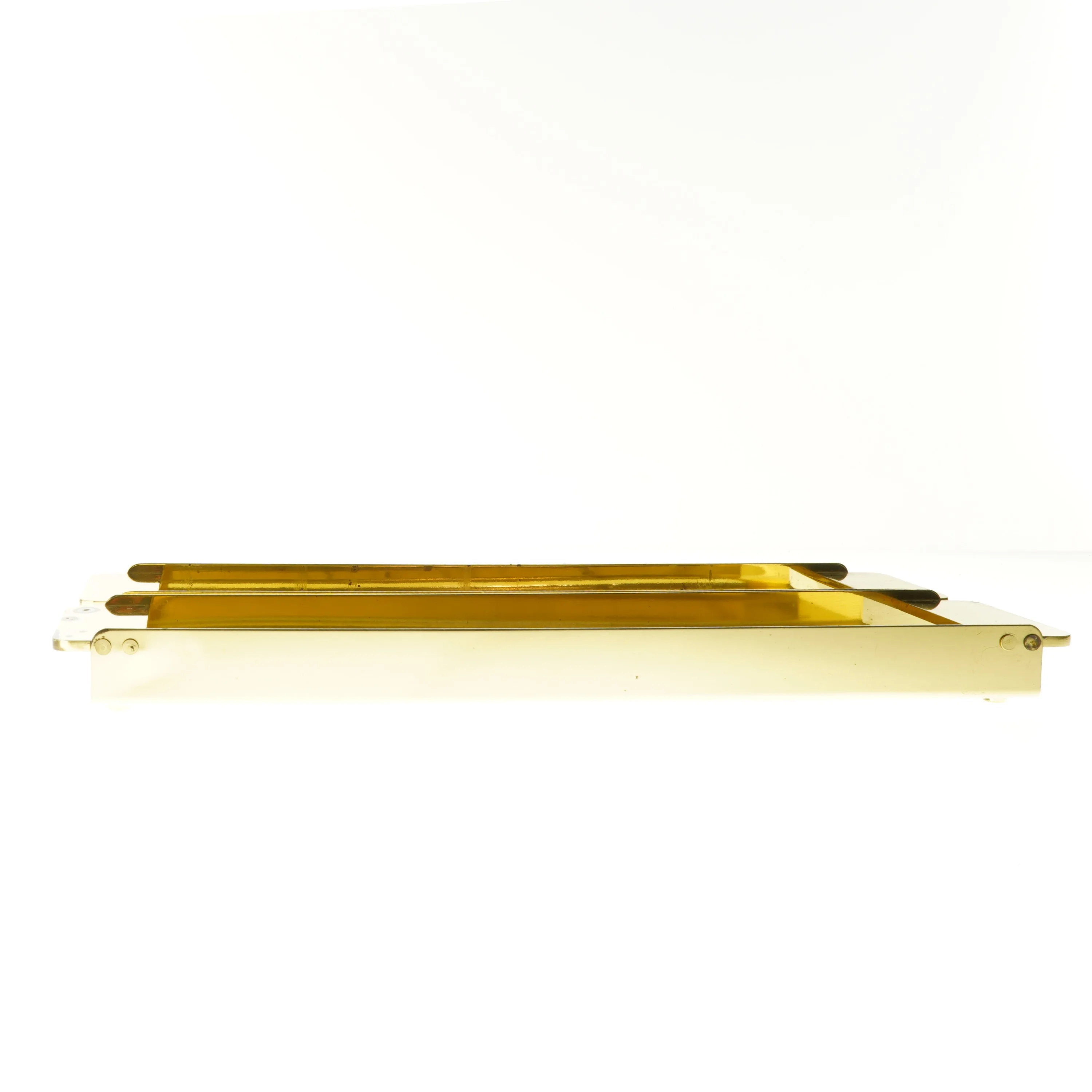 Messinghænger til musikinstrument (str. 45,5x9,5 cm)