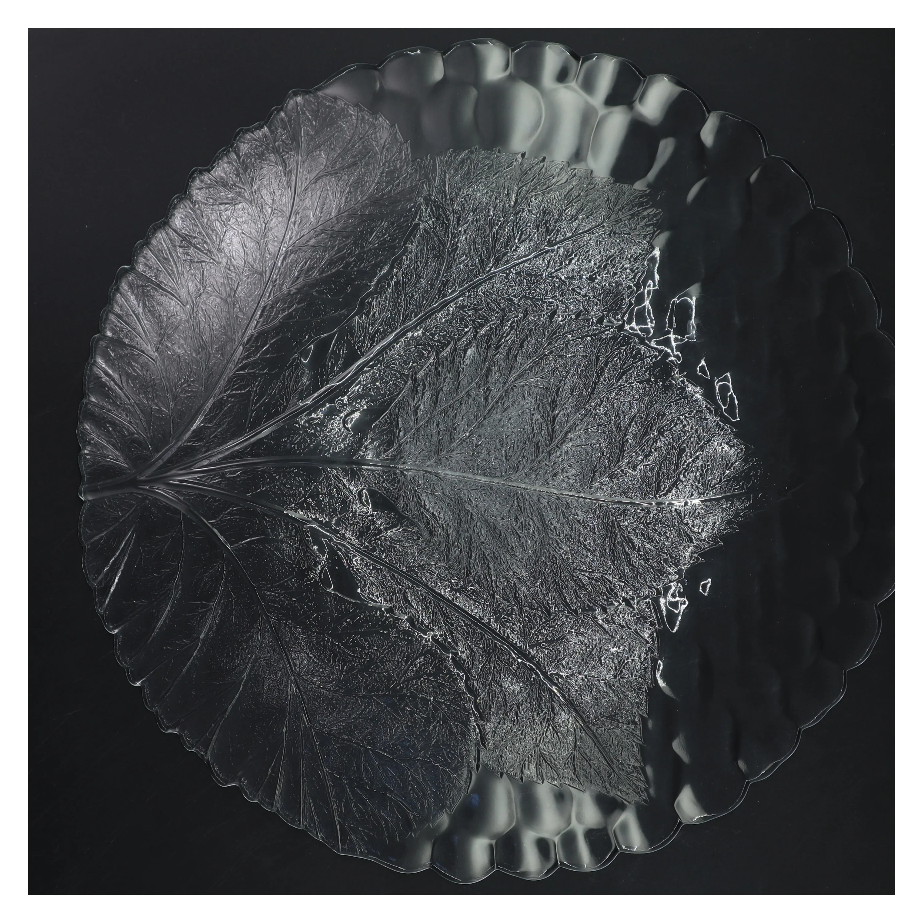 Glasskål med bladmotiv (str. Ø 32 cm)