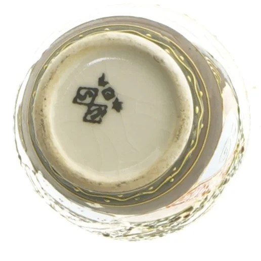 Dekorativ vase med figurer (str. 9 cm)