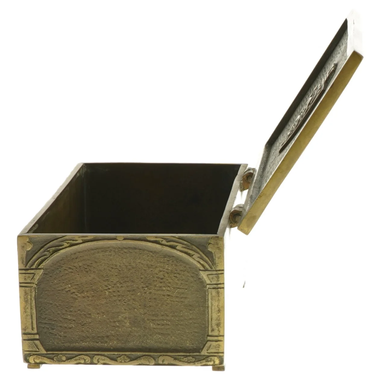 Dekorativ kisteformet æske (str. 15x8 cm)