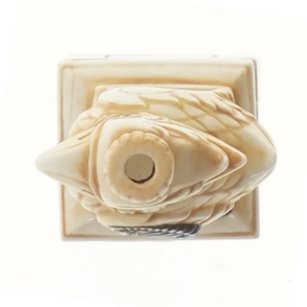 Figurine og beholder (str. 12 cm)