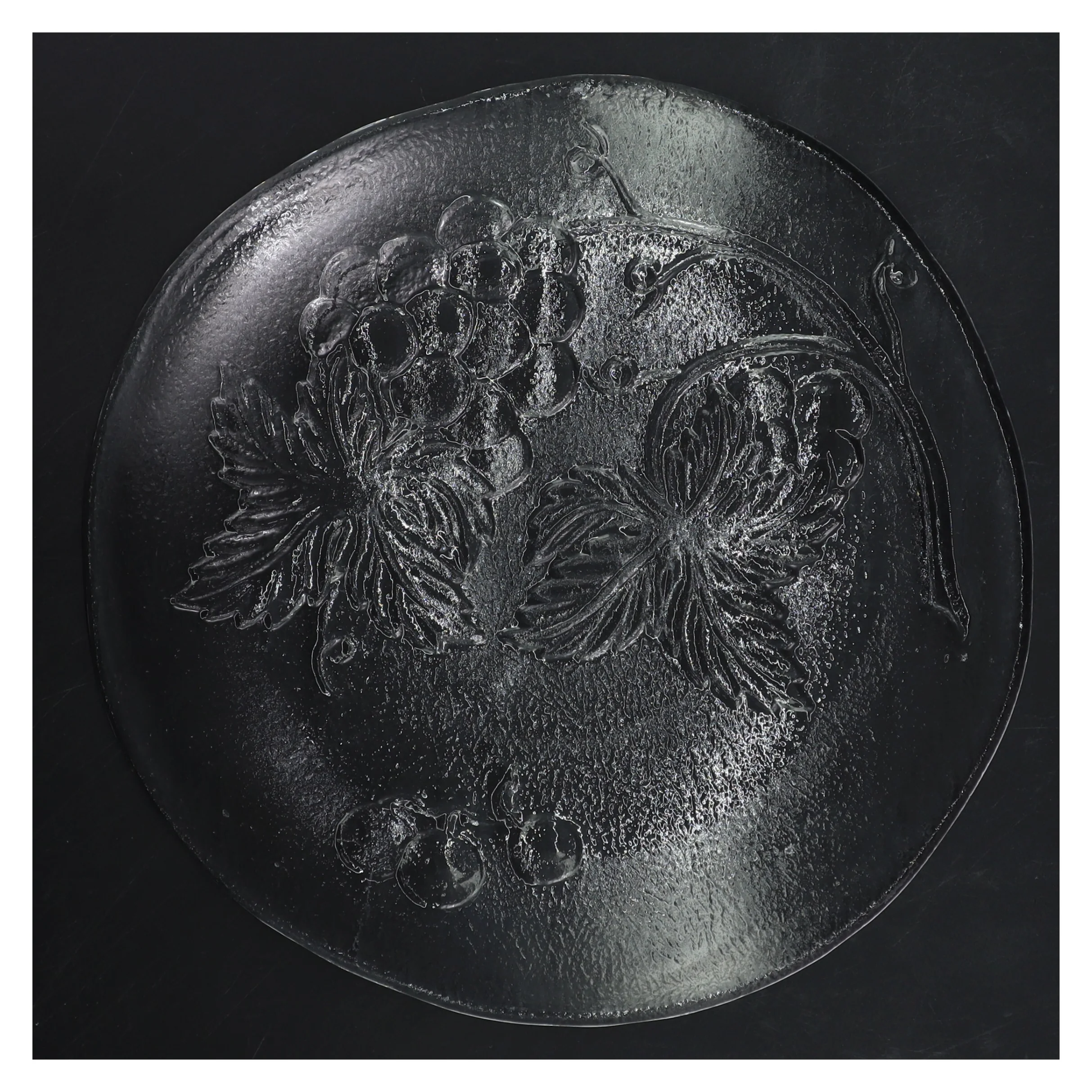 Glas fad med druemønster (str. Ø 24 cm)