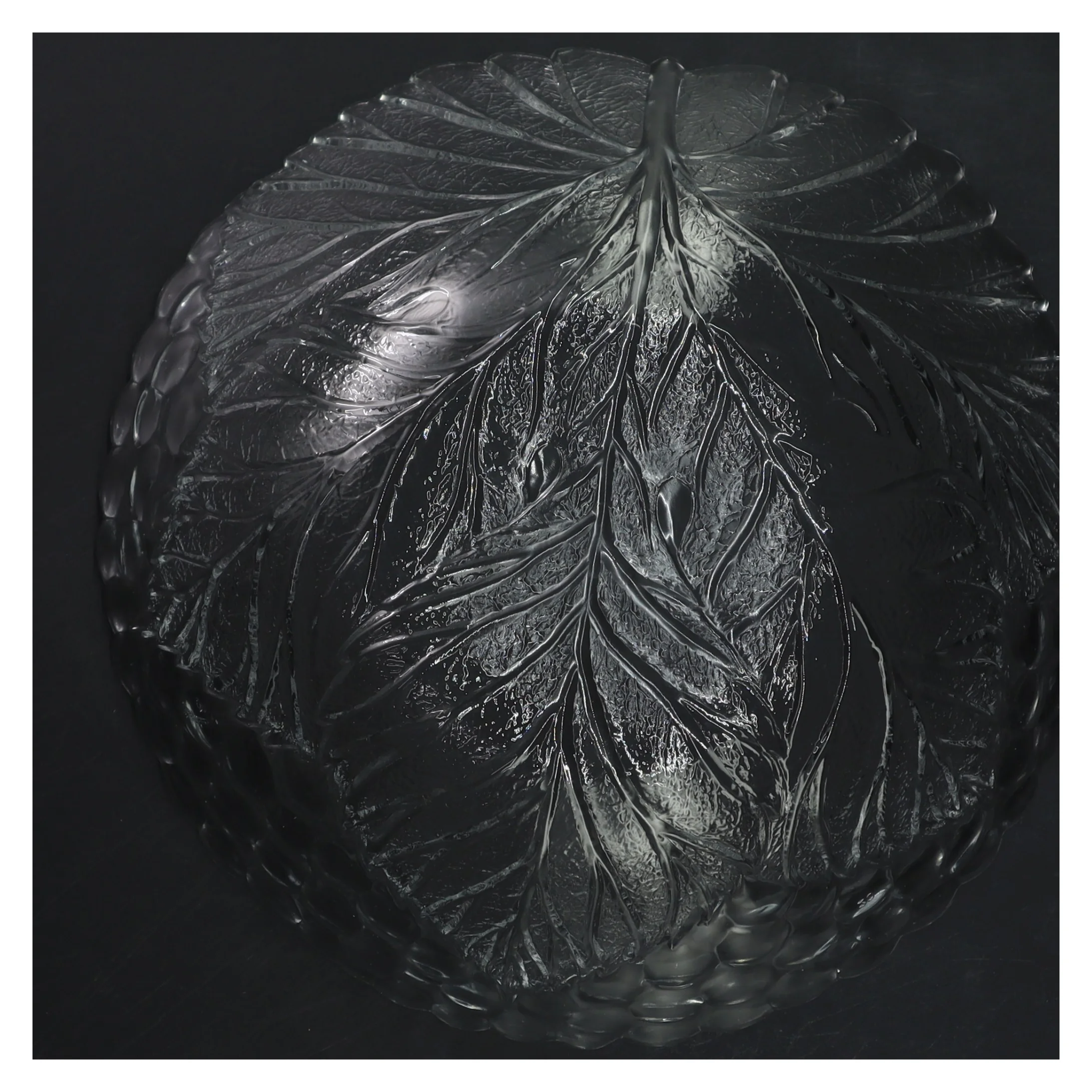 Glas skål med bladmønster (str. Ø 23 cm)