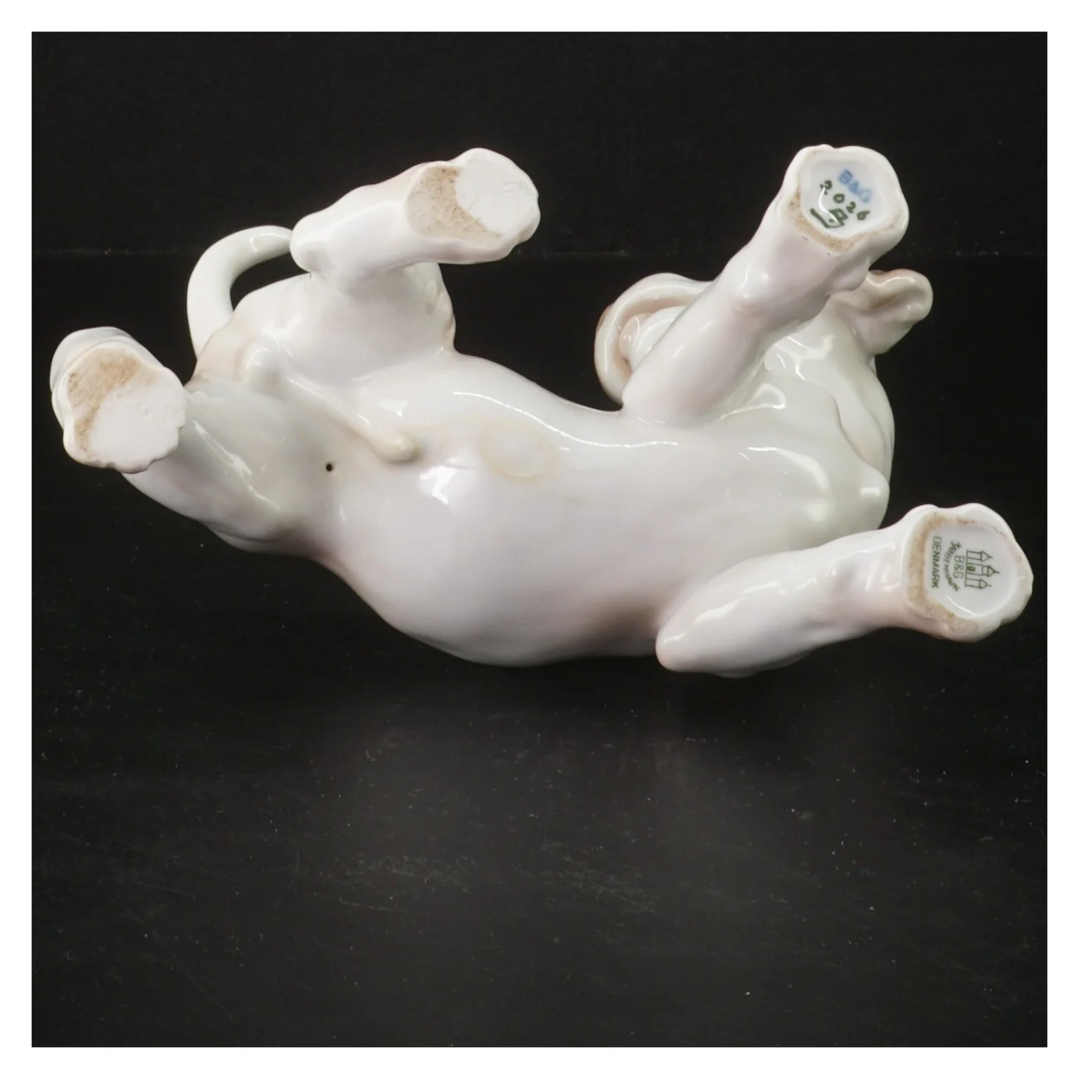 Keramik hundefigur fra Bing Og Grøndal (str. 17 cm)