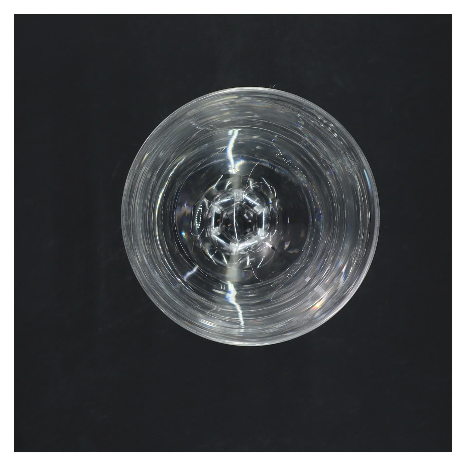 Elegant vinglas (str. 21 cm)