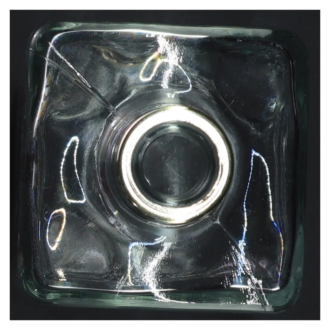 Tom vodka flaske med guldfarvet skrift (str. 20 cm)