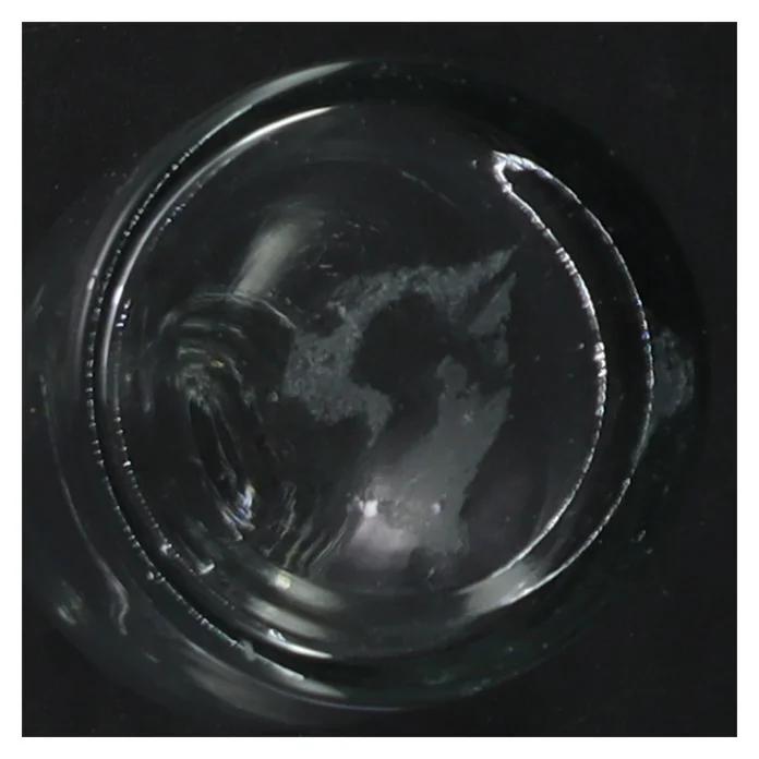 To små glasflasker (str. 11 cm. 2 styk)