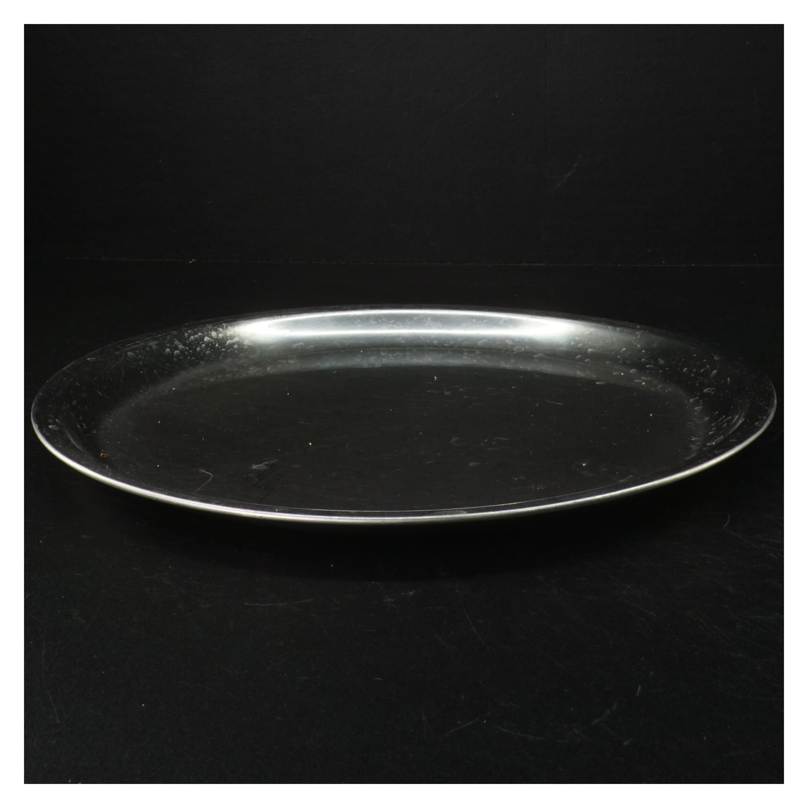 Sølvfarvet bakke (str. Ø32 cm)