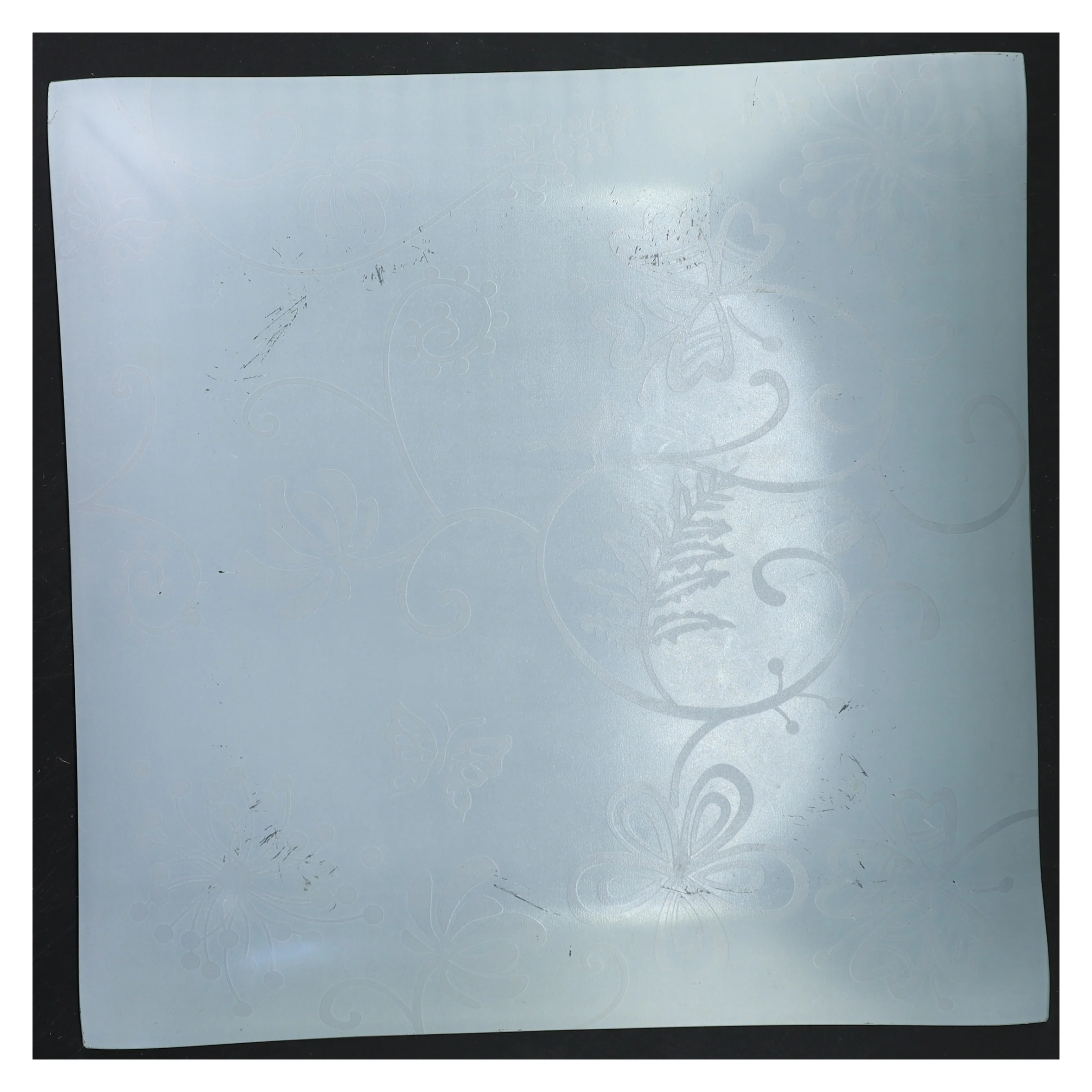 Dekorativt kvadratisk fad (str. 27x27x1 cm)