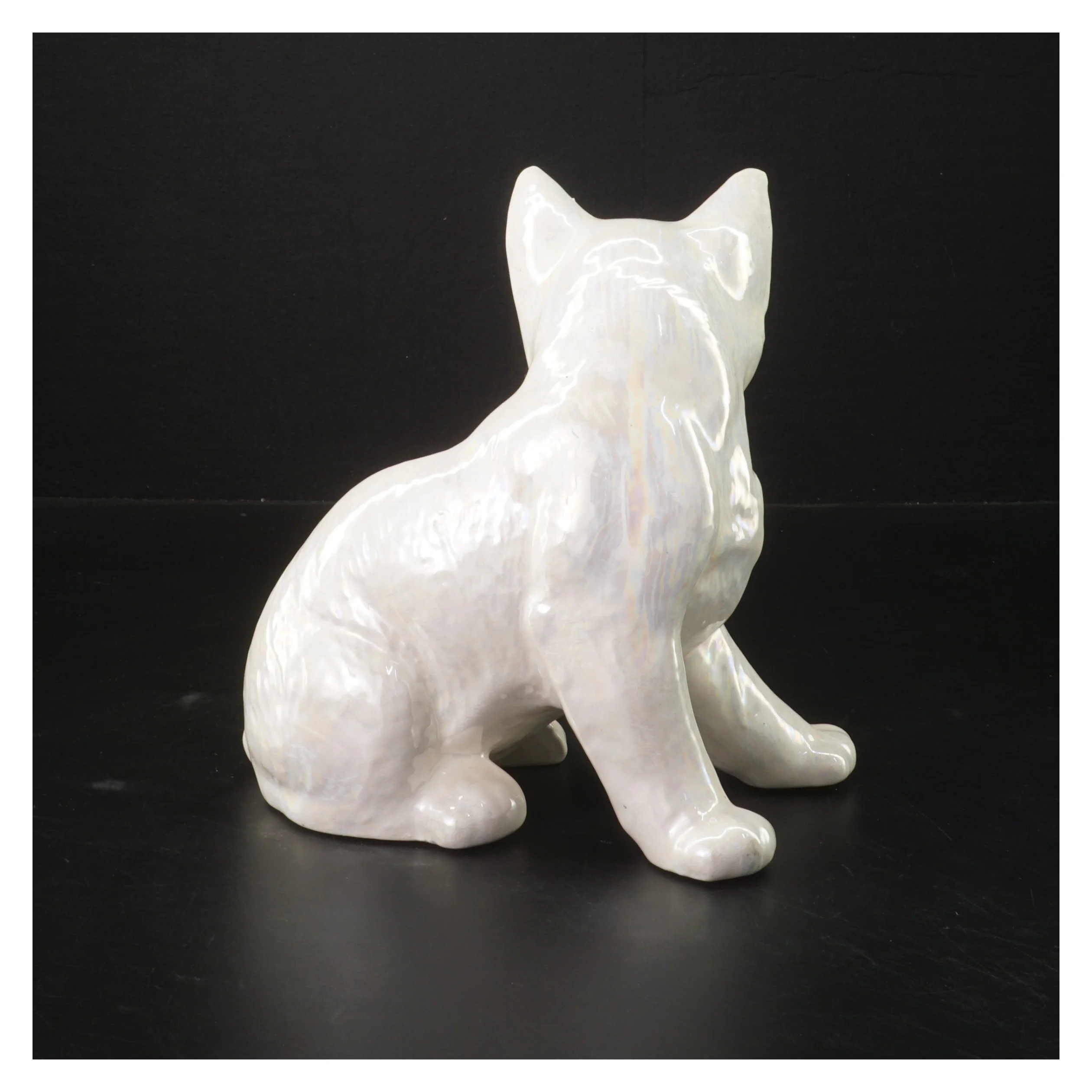 Keramik kat figur (str. 17x17x10 cm)