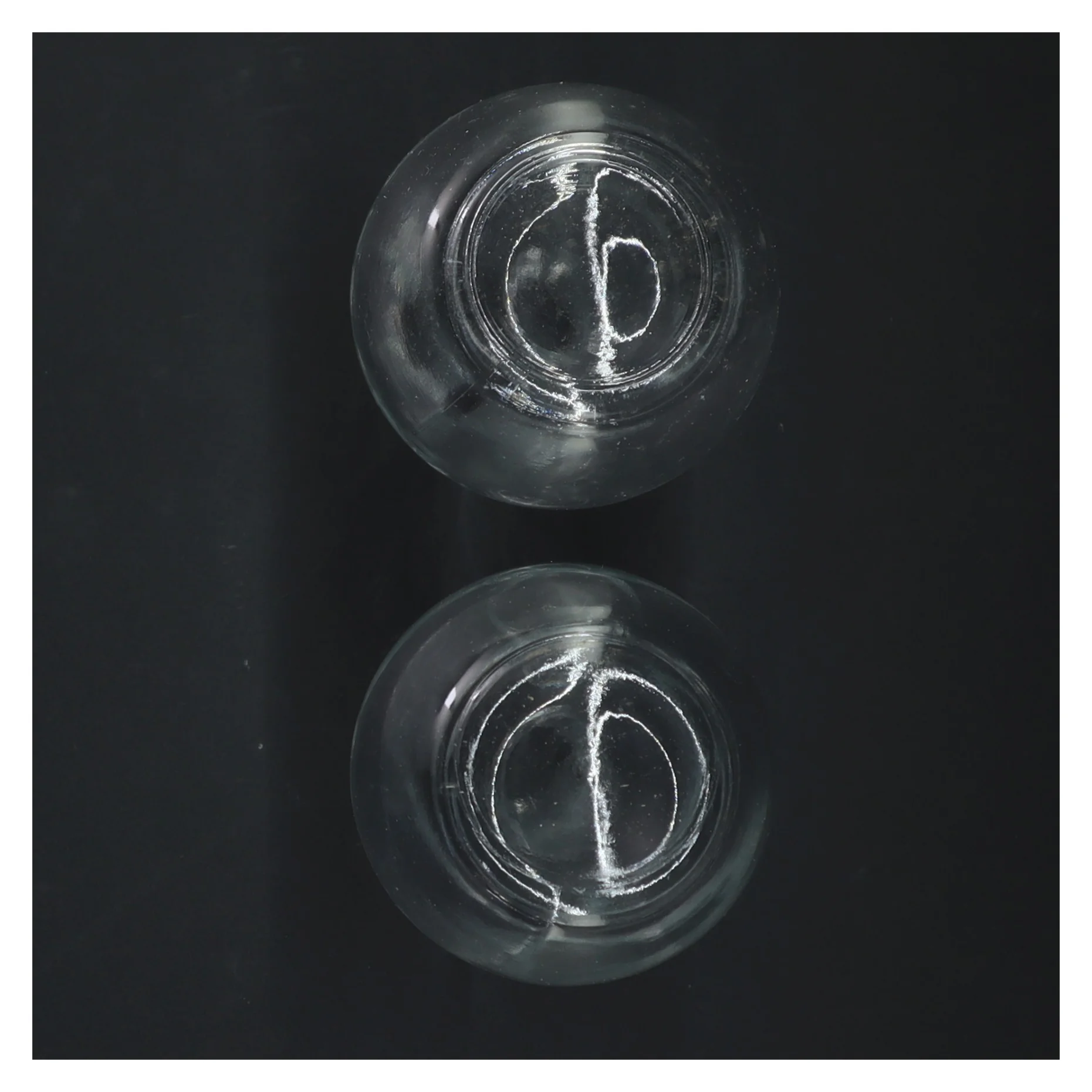 Glasvaser, sæt af 2 (str. H. 16,5 cm)