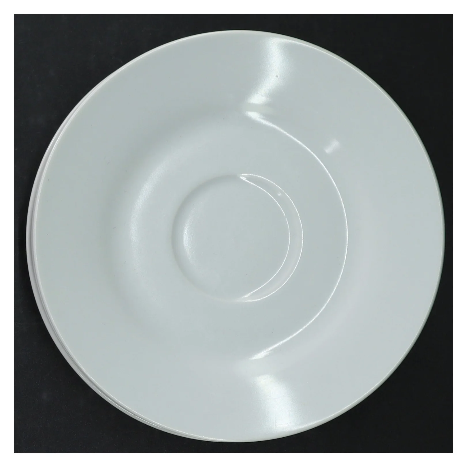 Hvide keramiktallerkener (str. Ø. 15,5 cm)