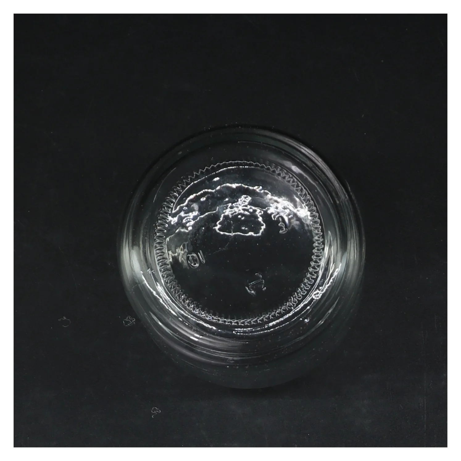 Glasbeholder med juledekoration (str. Ø. 8 cm. længde, 9,5 cm)